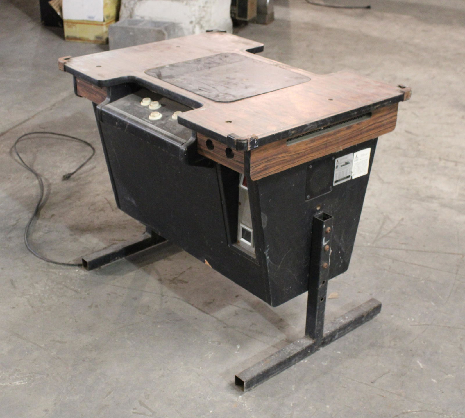 Atari Asteroids Cocktail Arcade (1 of 3)