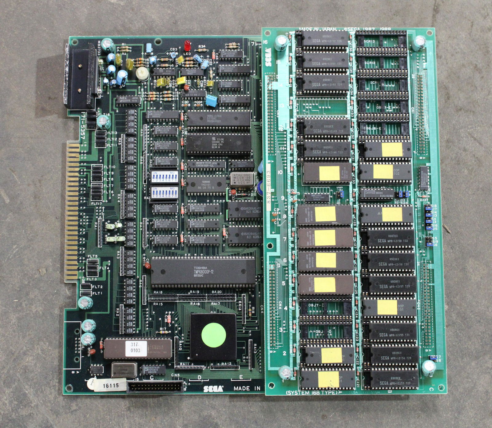 Sega System 16B Arcade Game Board (1 of 1)
