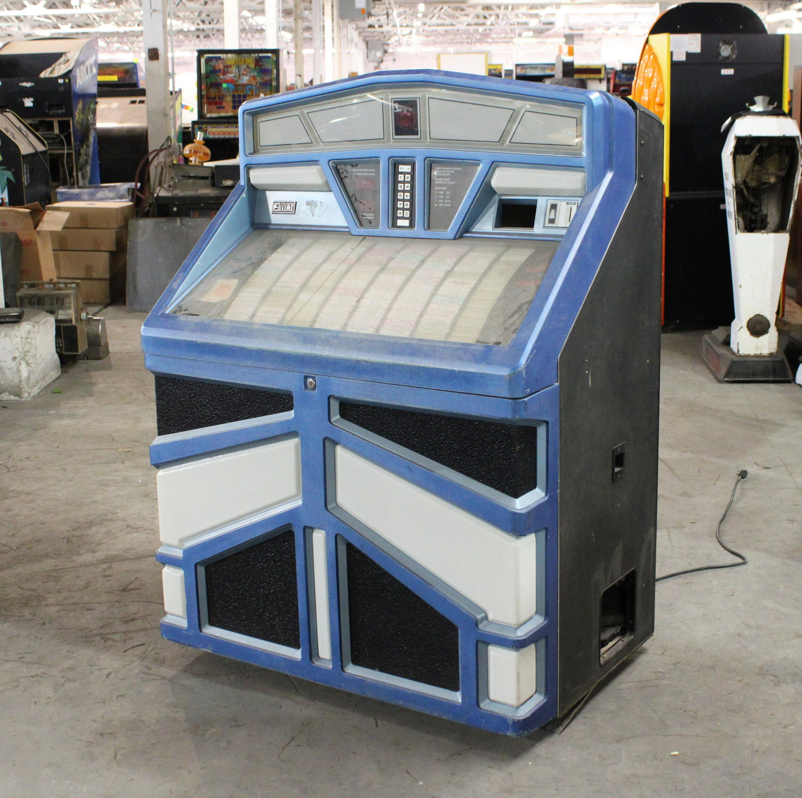 Rowe Model R-92 Jukebox (1 of 2)