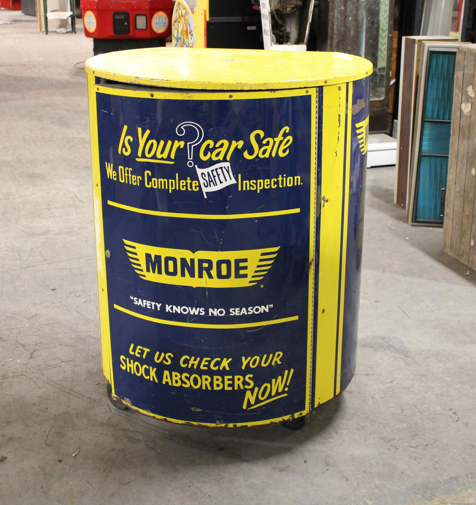Monroe Shocks Advertising Garage Cabinet (1 of 3)