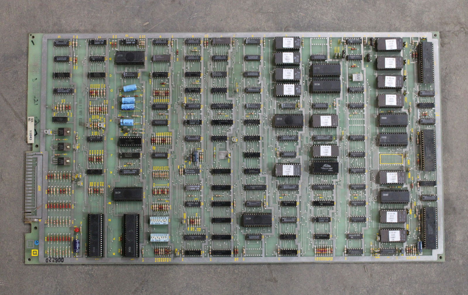 Atari Dig Dug Arcade Board (1 of 1)