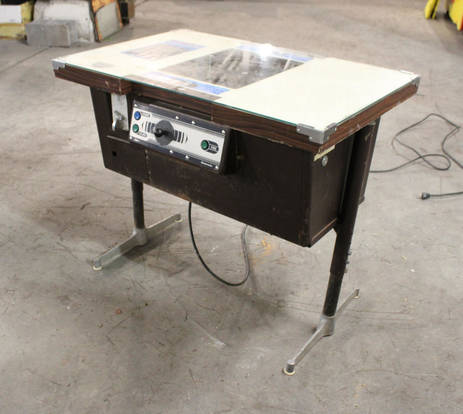 Nintendo Cocktail Arcade Machine (1 of 4)