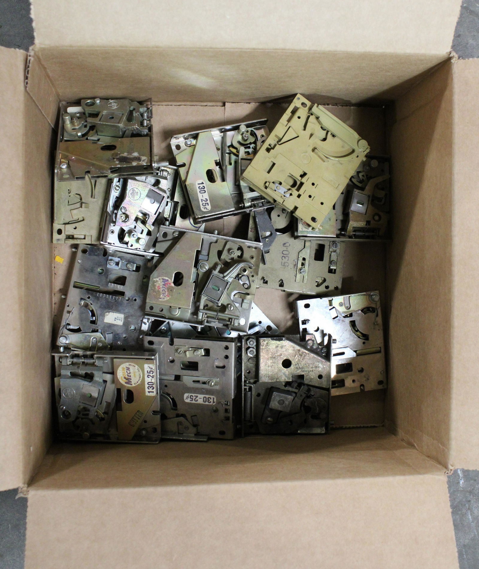 Box Lot of Pinball / Arcade Coin Mechs (1 of 1)