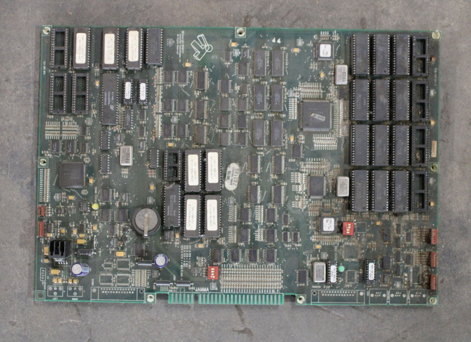 IT Golden Tee Arcade Board (1 of 1)