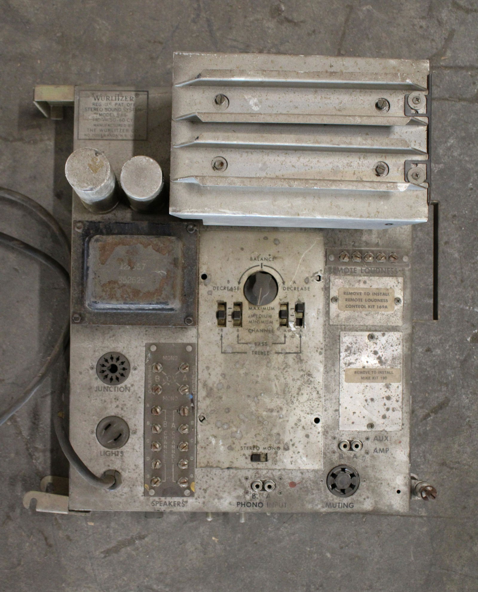 Wurlitzer Jukebox Amplifier (1 of 2)