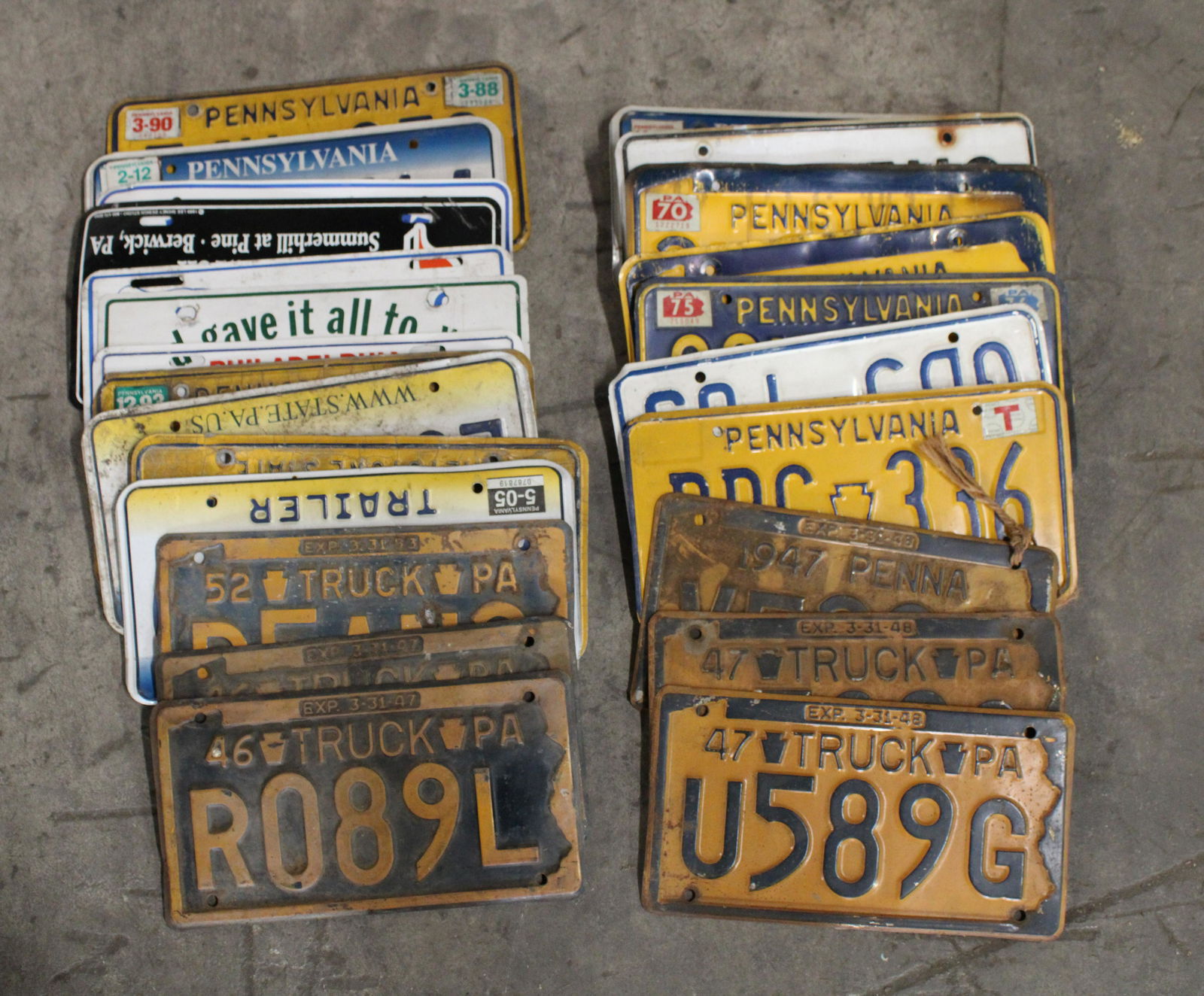 Vintage License Plates (1 of 1)