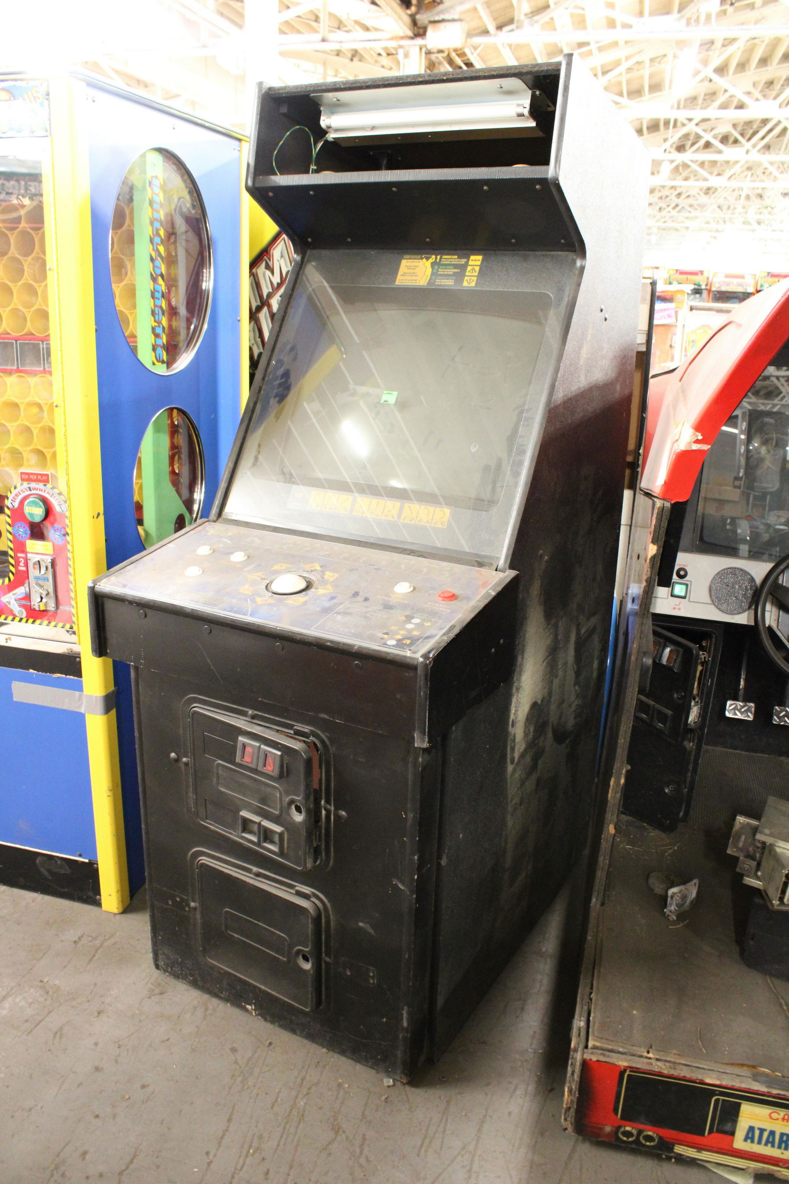 Golden Tee Golf Arcade (1 of 2)