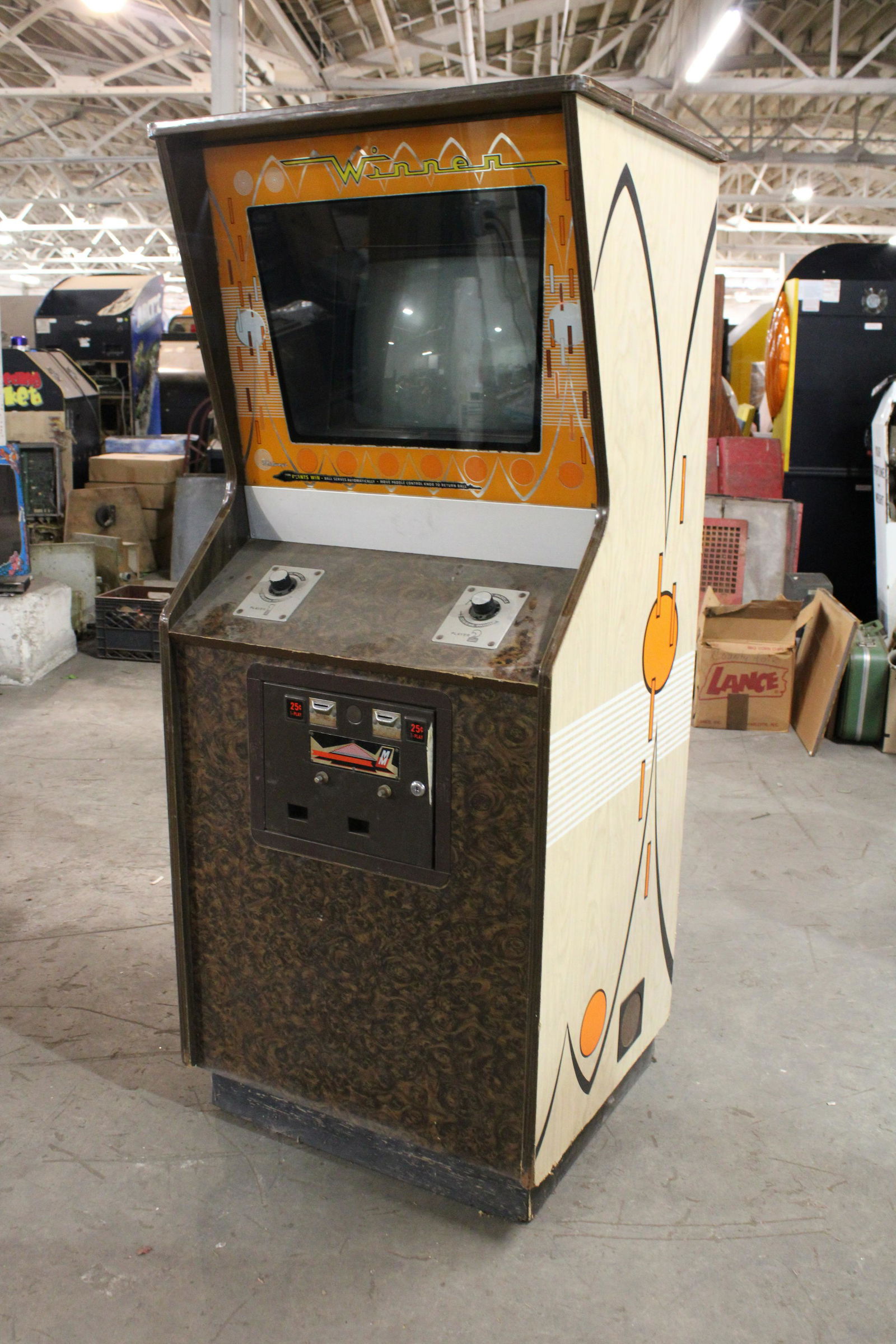 Winner Bronze Age Arcade Machine (1 of 2)