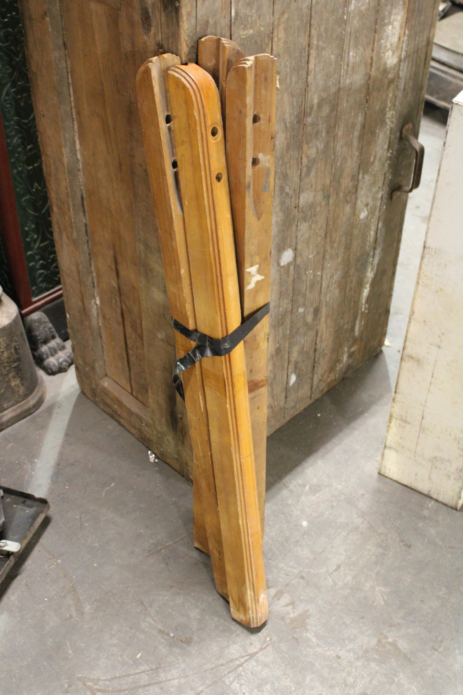 Woodrail Pinball Legs: Woodrail Pinball Legs. As found from old arcade company.