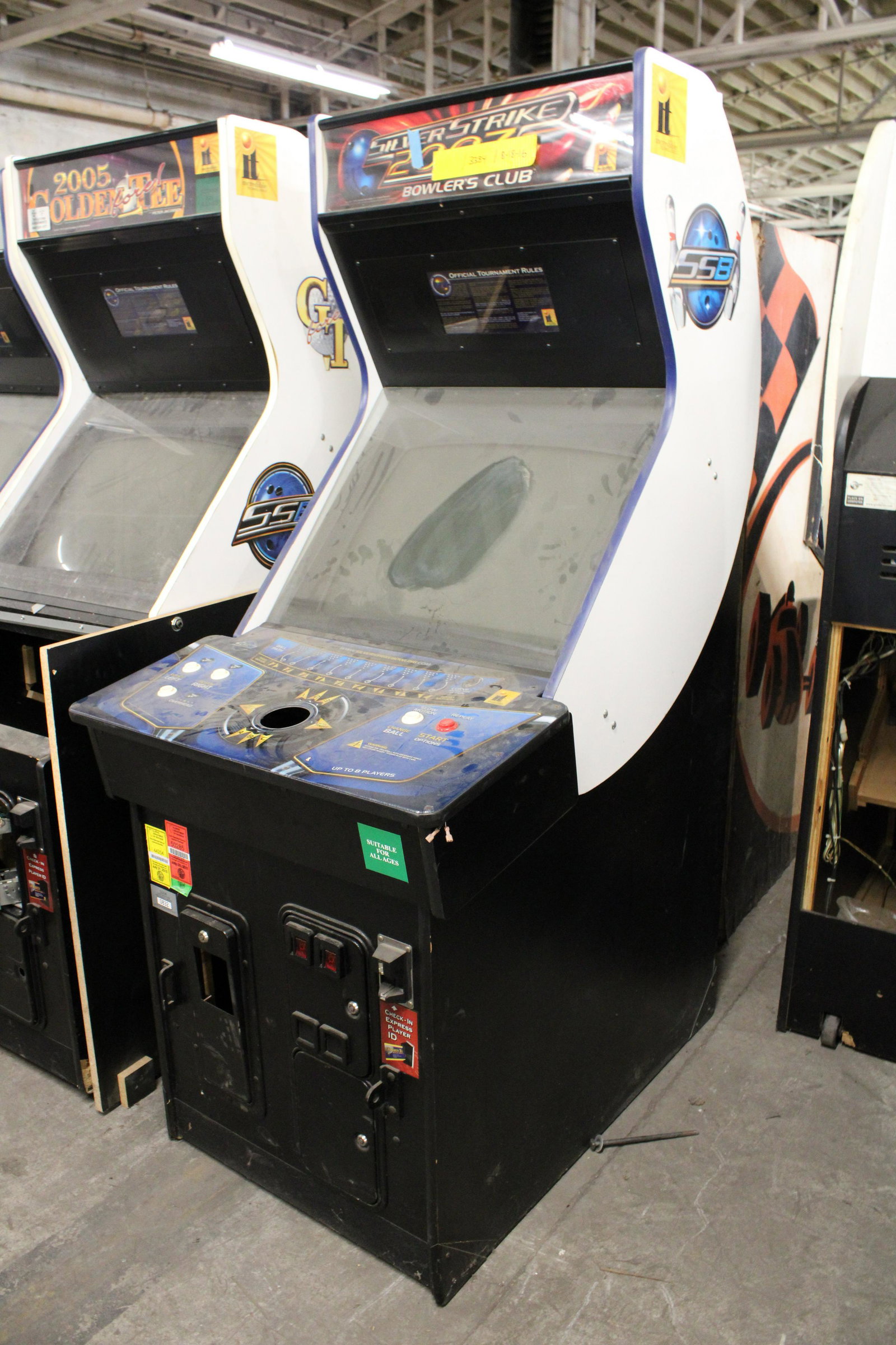IT Silver Strike Arcade Machine: IT Silver Strike Arcade Machine. As found from old arcade company.
