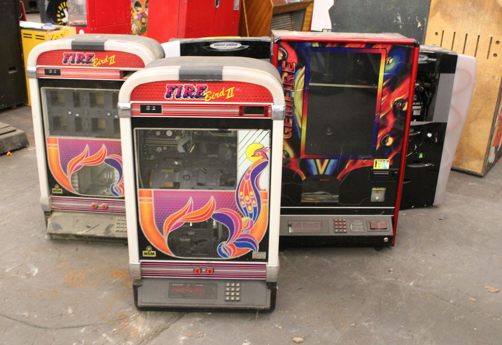 FIVE CD Wallmount Jukeboxes (1 of 1)