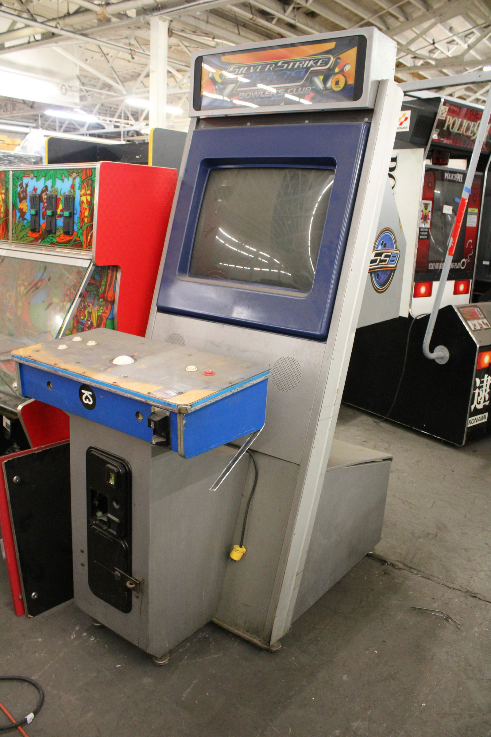 Silver Strike Bowling Arcade in Conversion Cabinet (1 of 1)