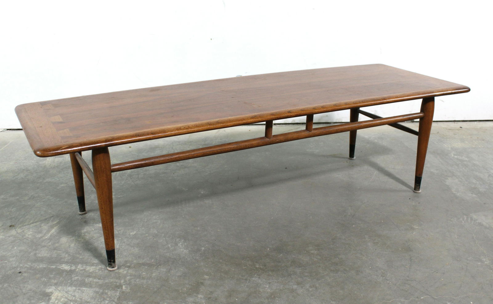 Lane Acclaim Coffee Table (1 of 3)