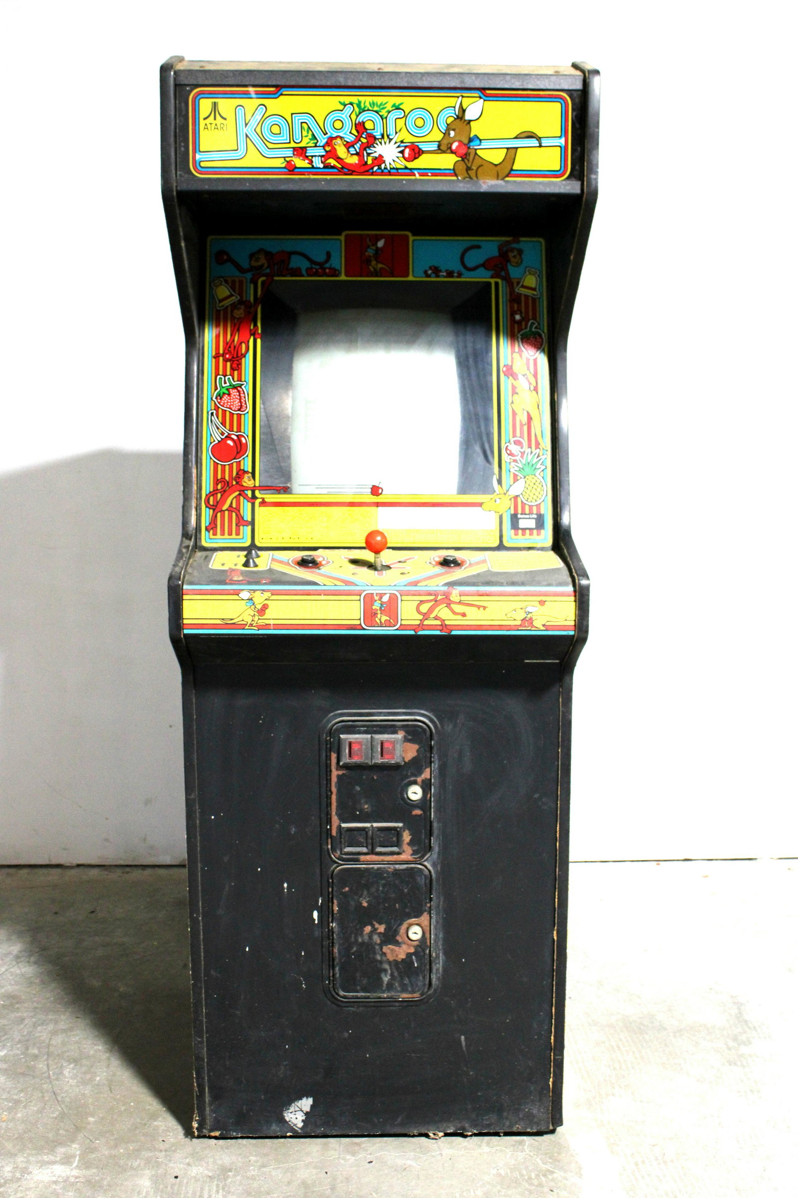 Atari Kangaroo Arcade Game (1 of 4)