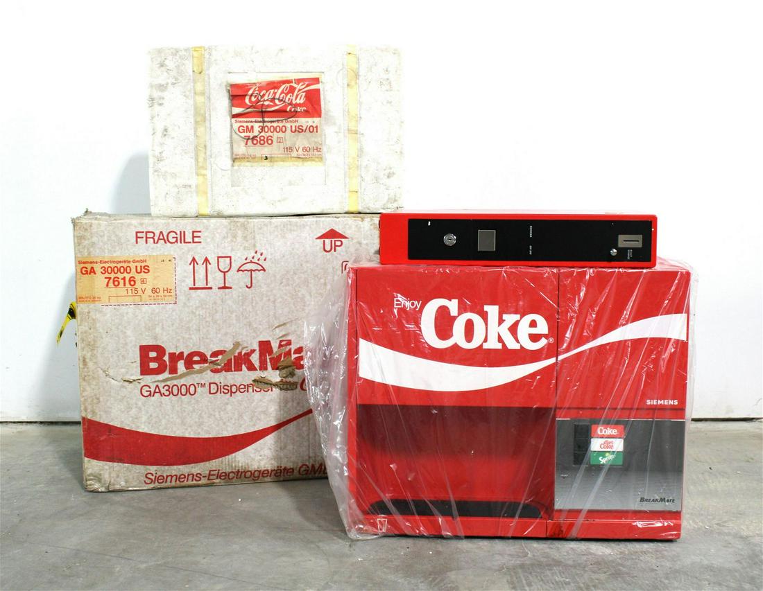 Coca Cola Breakmate GA3000 Dispenser with Coin Unit (1 of 3)