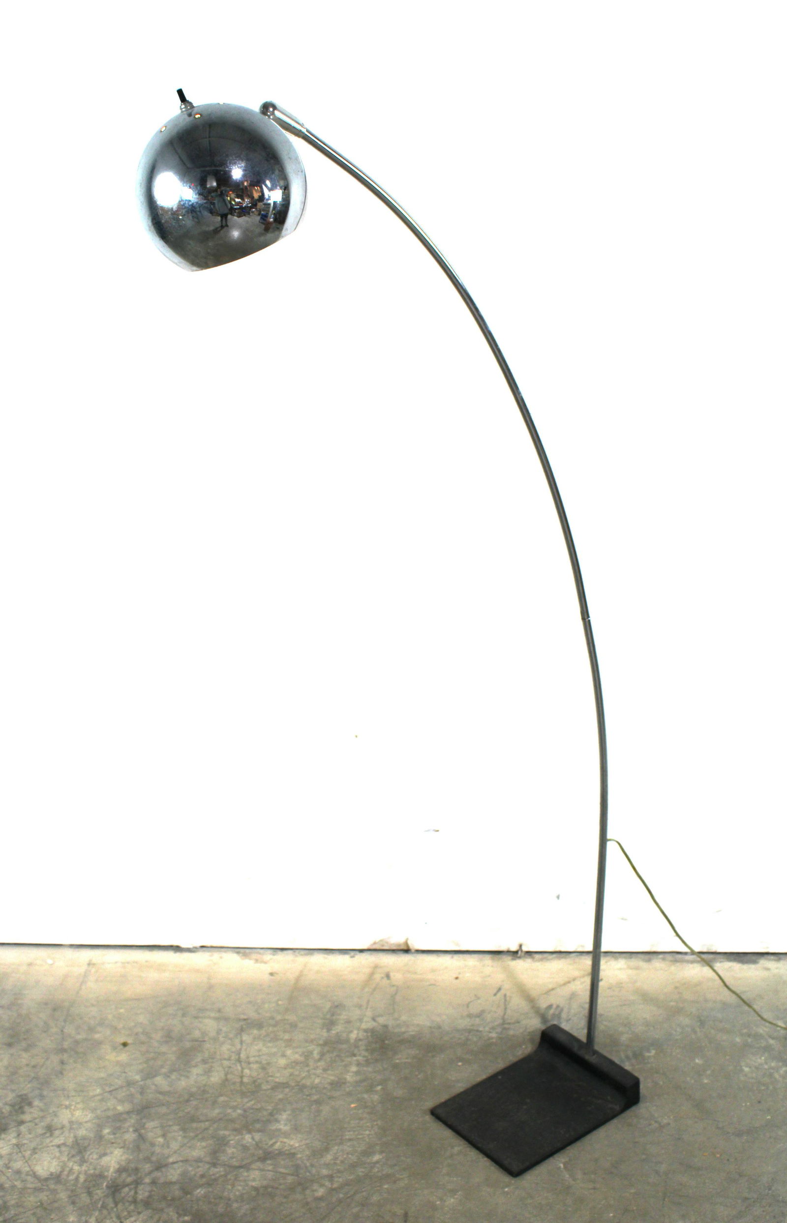 Chrome Arc Lamp (1 of 2)