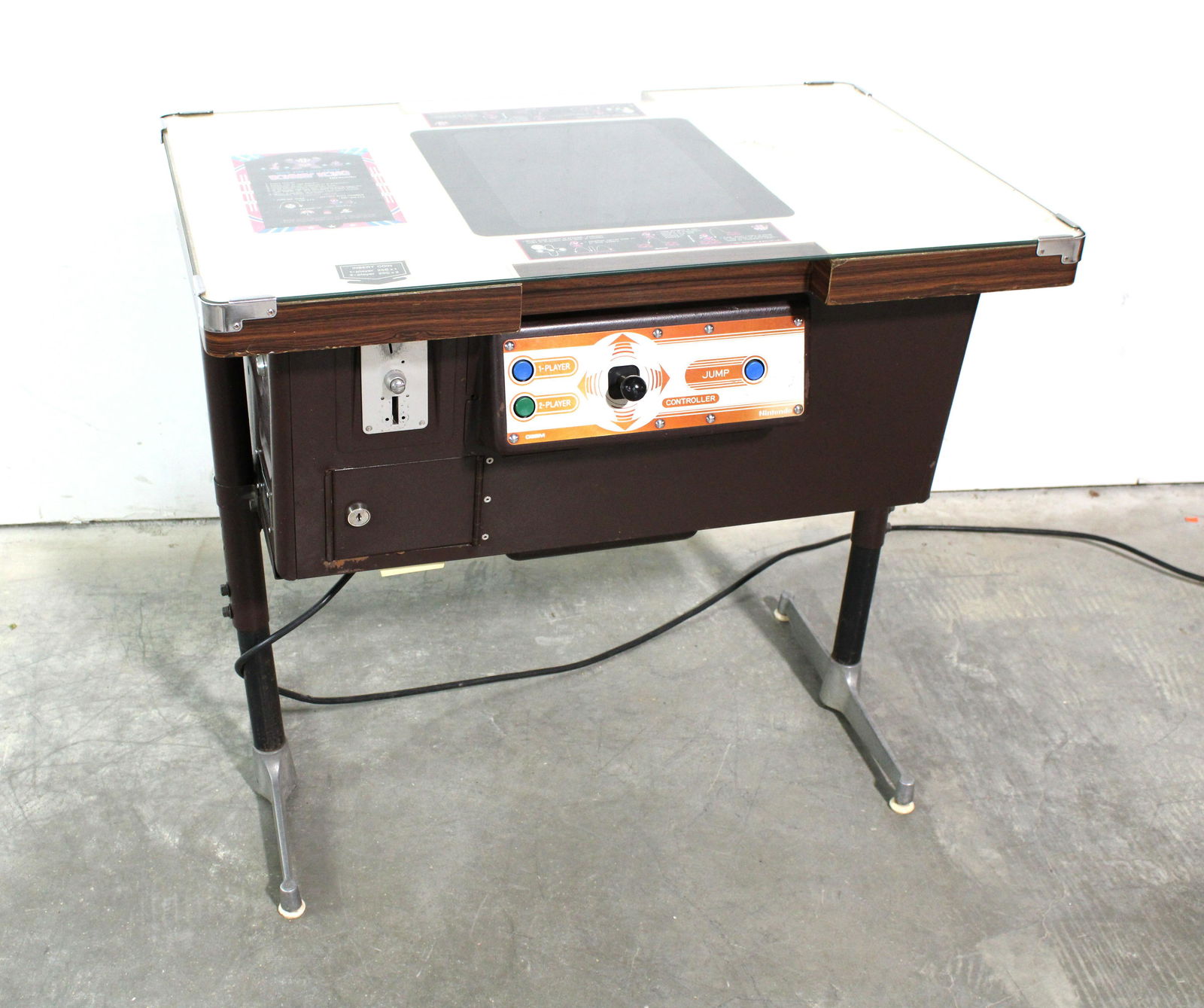 Nintendo Donkey Kong Cocktail Arcade (1 of 5)