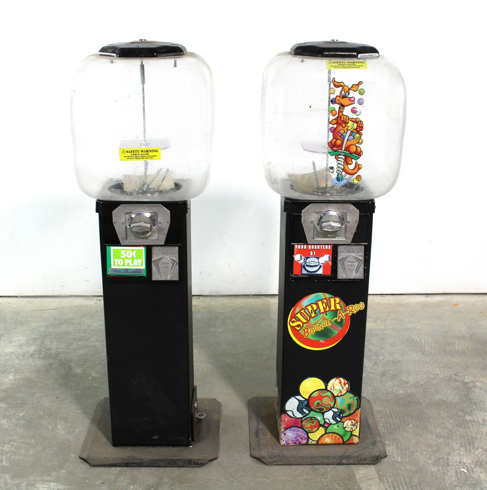 Beaver Bouncy Ball Coin Op Floor Vendors (1 of 1)