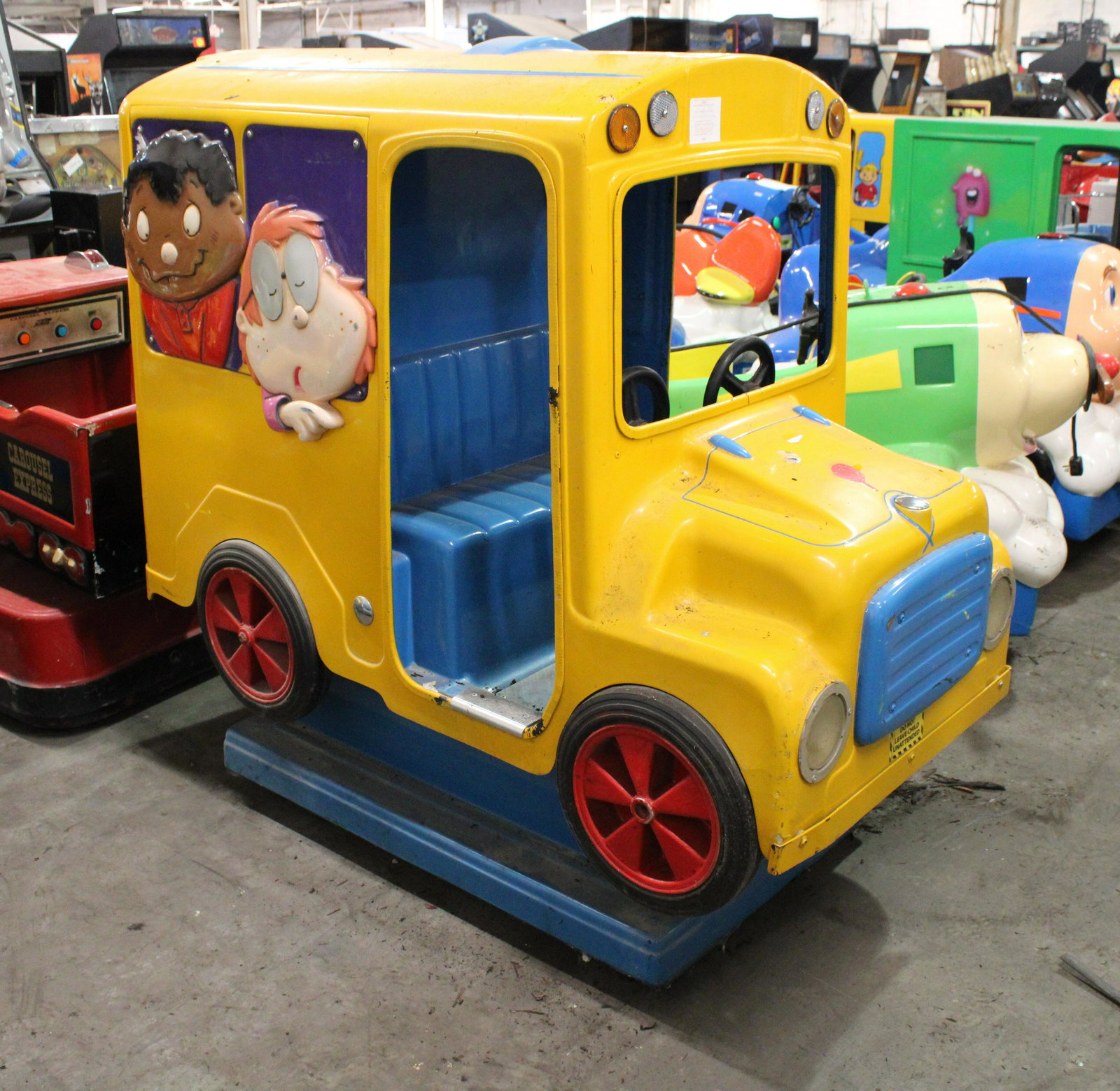 School Bus Coin Op Kiddie Ride: School Bus Coin Op Kiddie Ride. As found, untested, no coin.