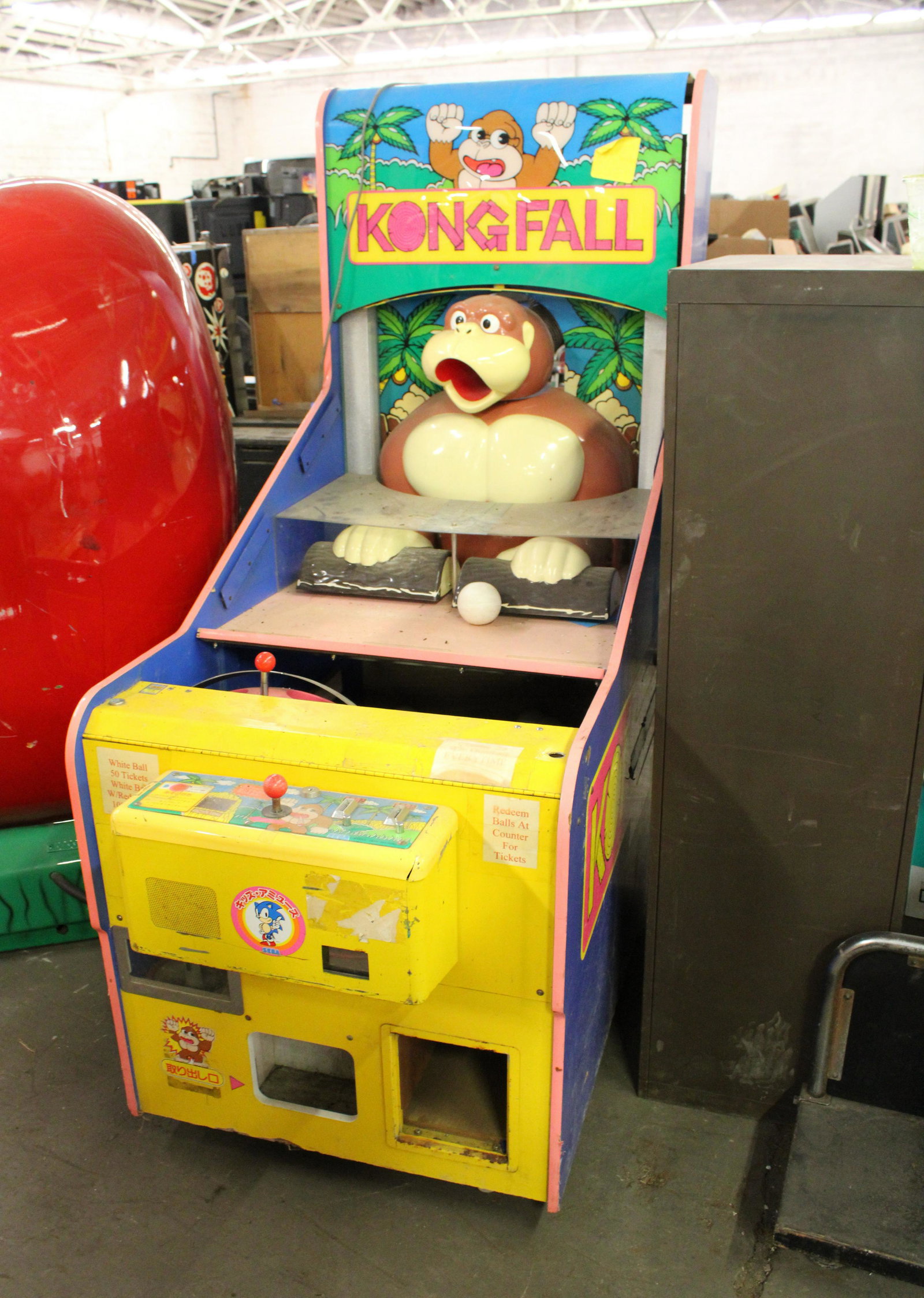 Sega Kong Fall Arcade Game: Sega Kong Fall Arcade Game. As found, for parts or restoration, no dome
