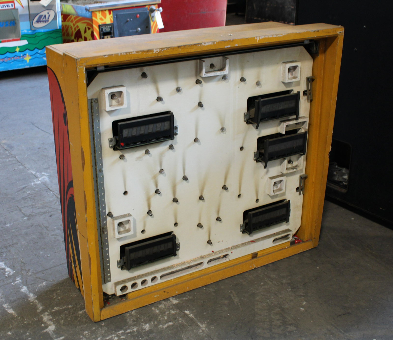 Bally Mata Hari Pinball Head: Bally Mata Hari Pinball Head. Head only, for parts. Poor wood.