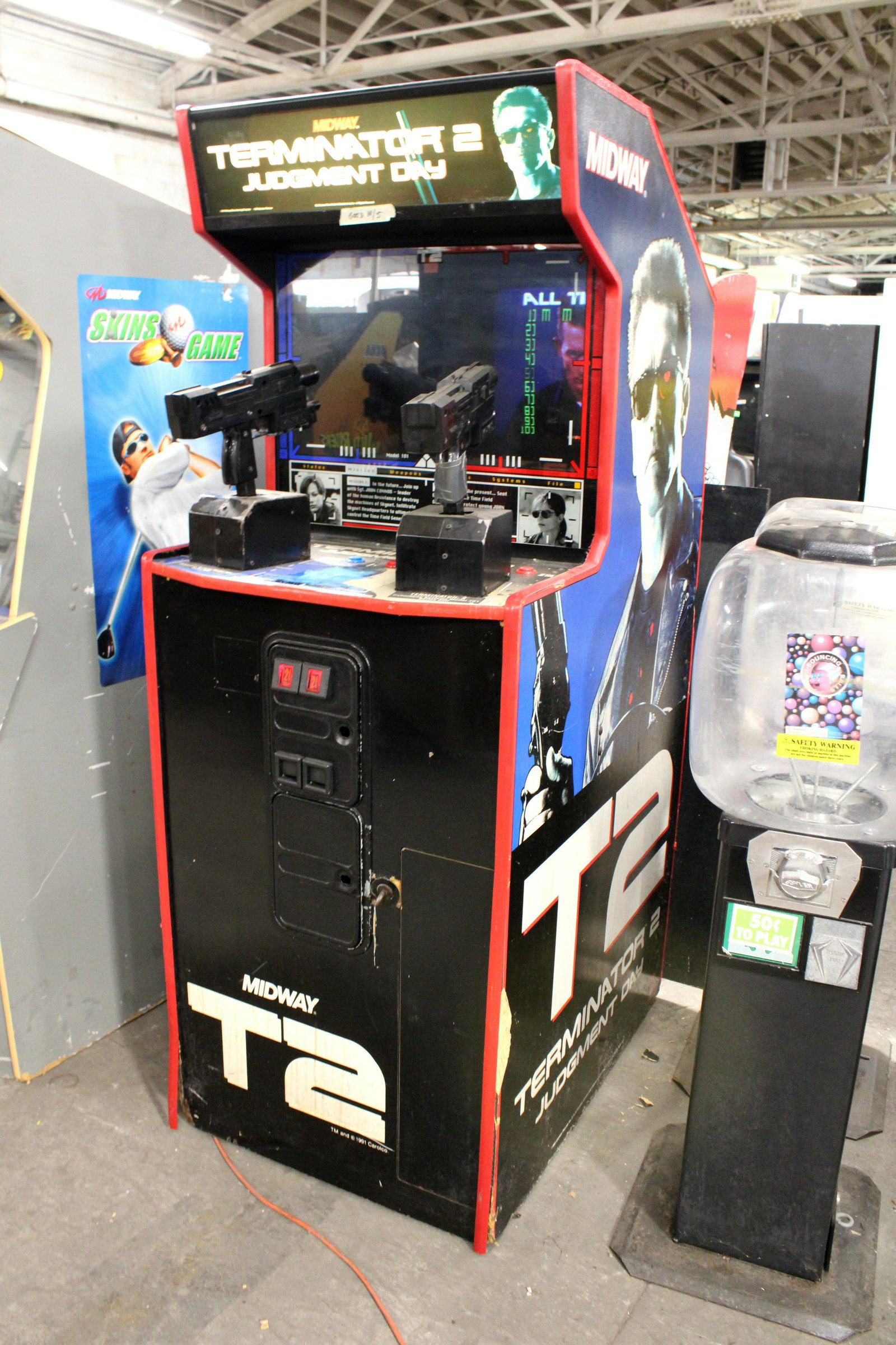 Working Terminator 2 Arcade Game: Working Terminator 2 Arcade Game. Tested, working but as found
