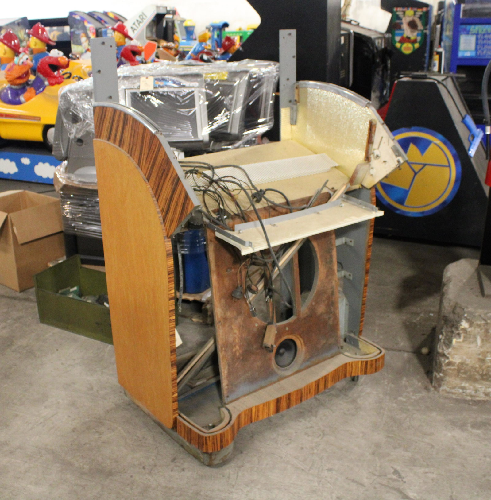 Restored Seeburg G W Jukebox Cabinet: Restored Seeburg G W Jukebox Cabinet. New veneer, professional restoration.