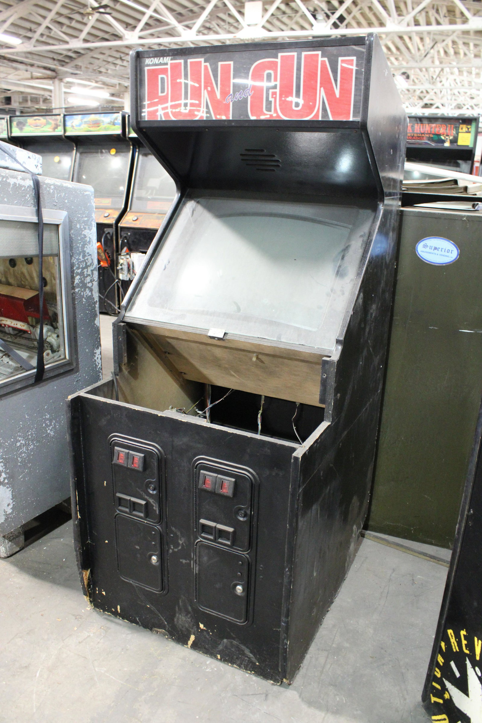 Run & Gun Arcade Game: Run & Gun Arcade Game. As found, no control panel.