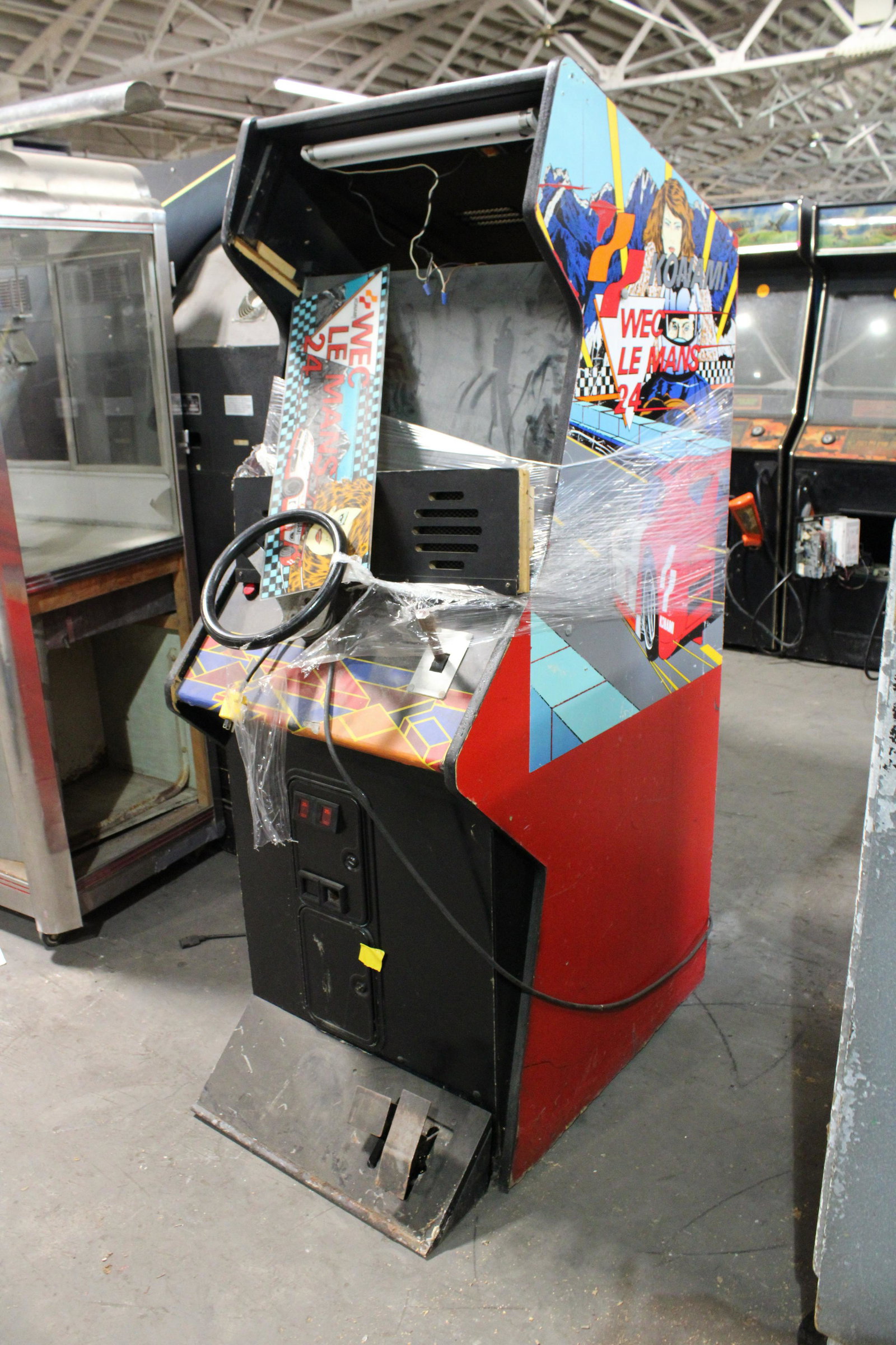 Konami WEC Le Mans Racing Arcade Game: Konami WEC Le Mans Racing Arcade Game. As found.