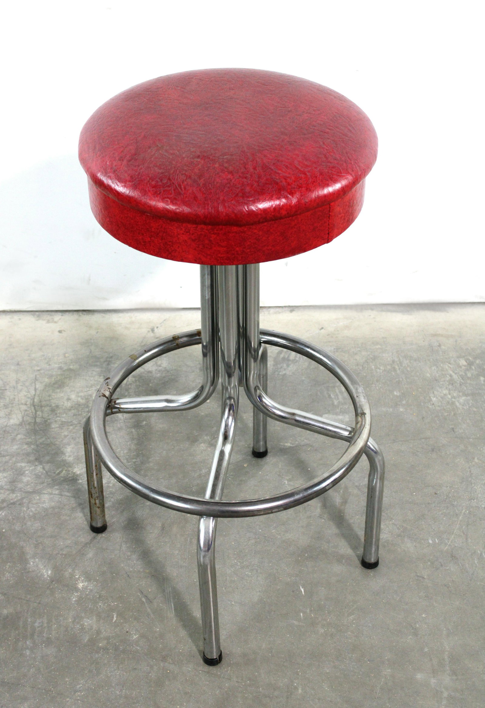 Bar Stool for Arcade: Bar Stool for Arcade. This item requires third party shipping or pickup arrangements to be made. Dimensions: 31 x 20 x 20