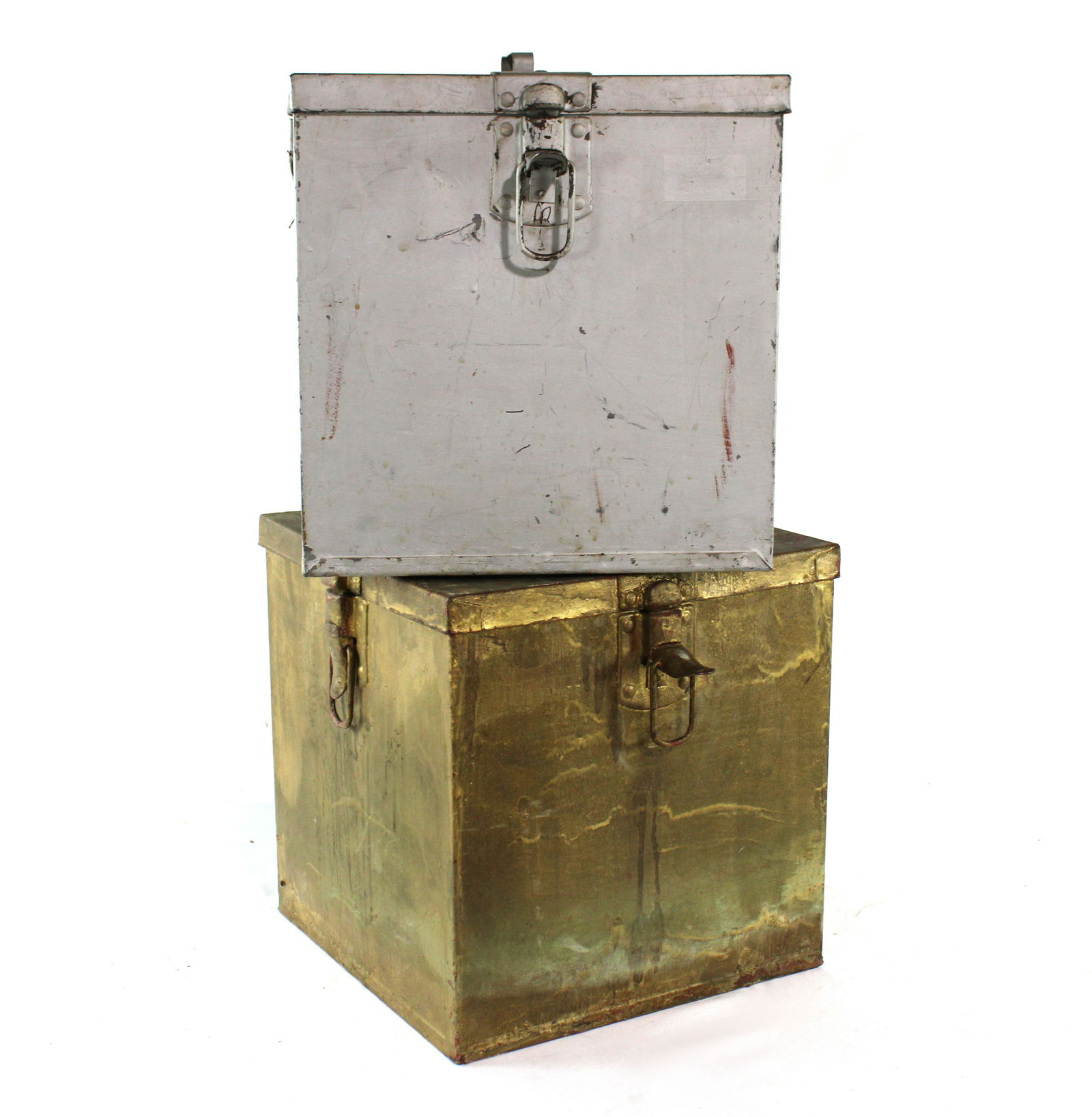 Traveling Hat Trunks: Traveling Hat Trunks. Dimensions of One: 14 x 15 x 15. *Shipping now available via Live Shipping through Live Auctioneers. Please see terms for more details.