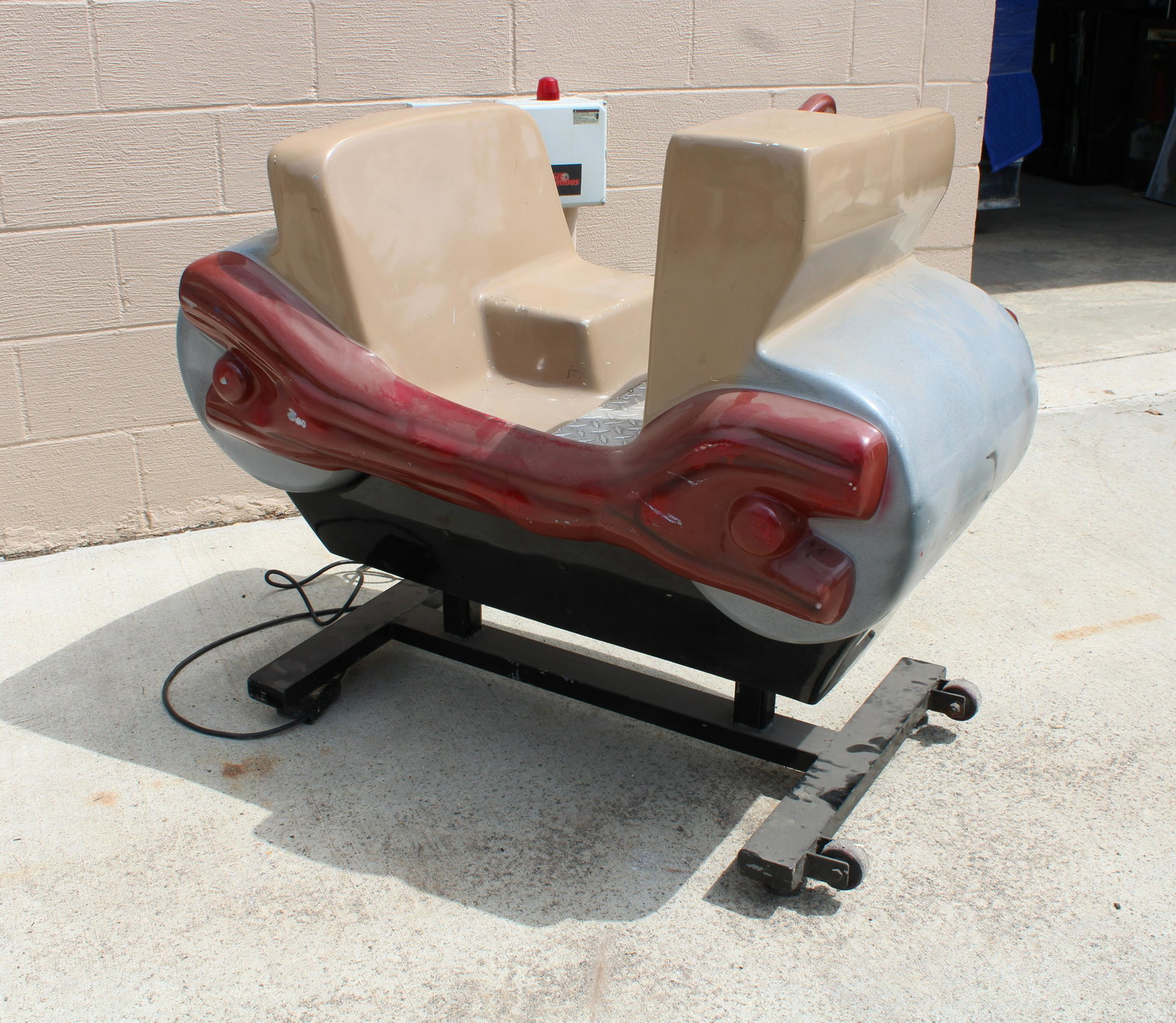 Small Flinstones Car Coin Op Kiddie Ride: Small Flinstones Car Coin Op Kiddie Ride. Working with sound. Dimensions: 39 x 25 x 46. *Shipping now available via Live Shipping through Live Auctioneers. Please see terms for more details.
