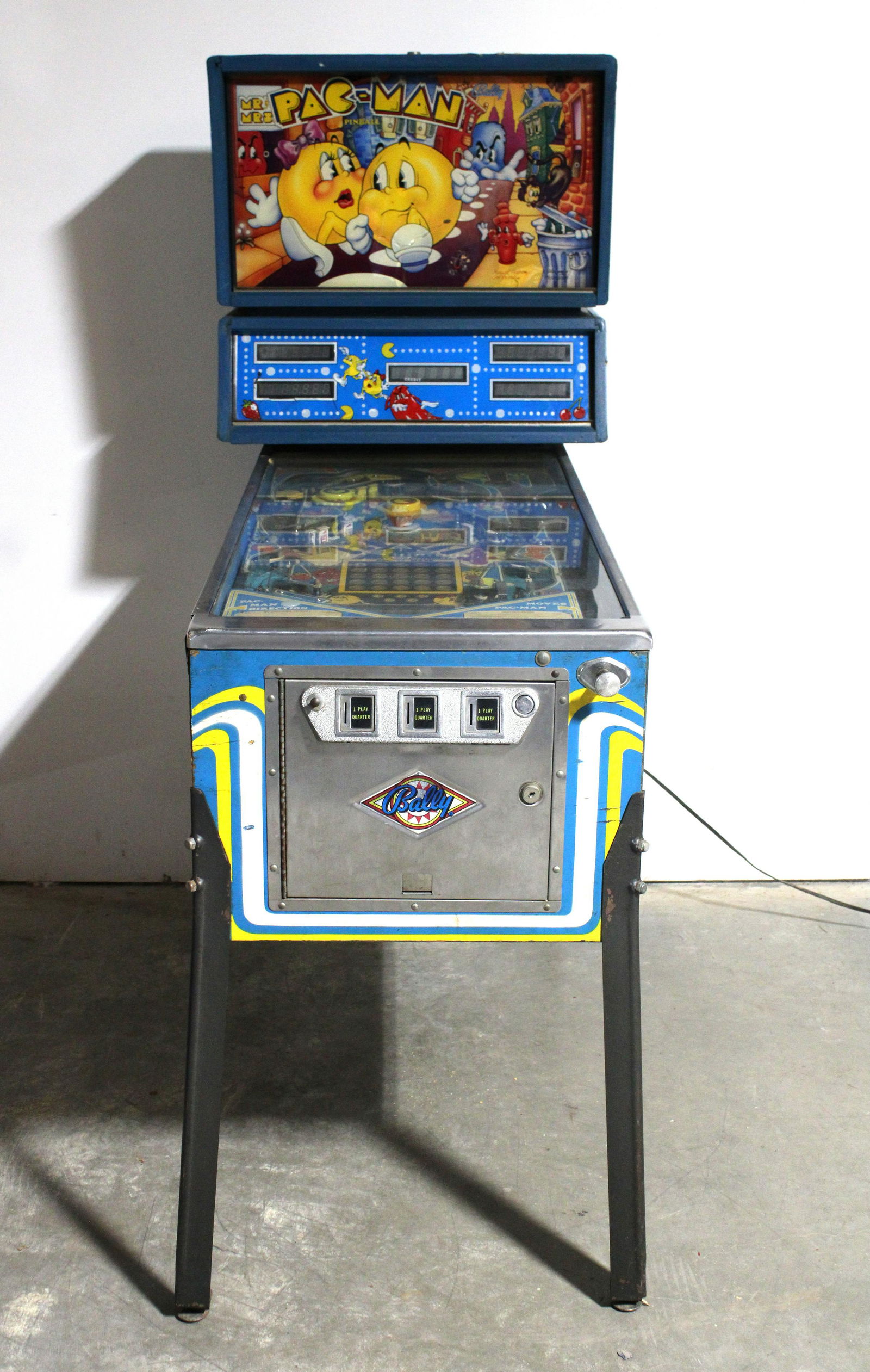 Bally Mr. & Mrs. Pac-Man Pinball Machine (1 of 7)