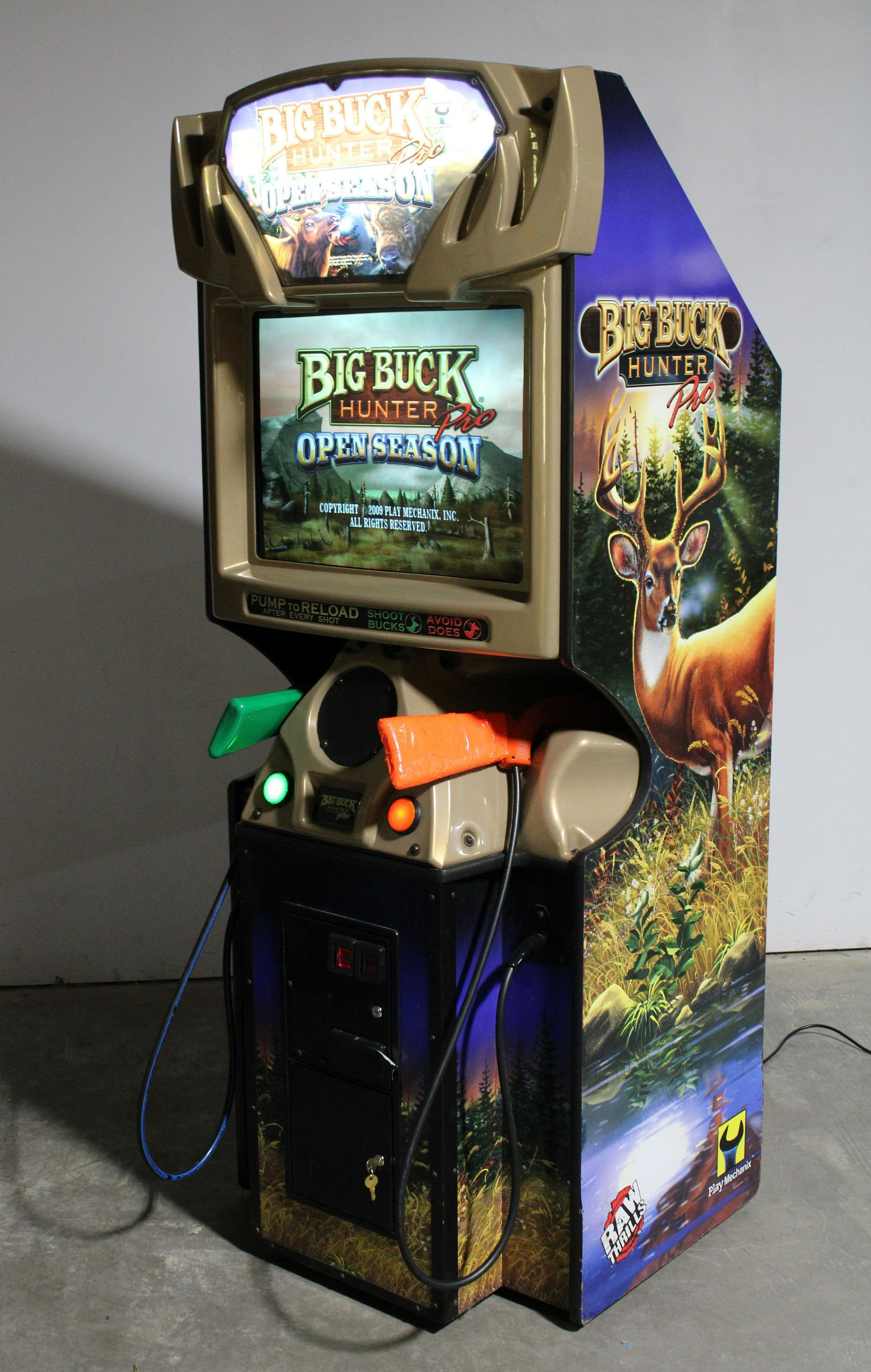 Big Buck Hunter Pro Open Season Arcade Game (1 of 2)