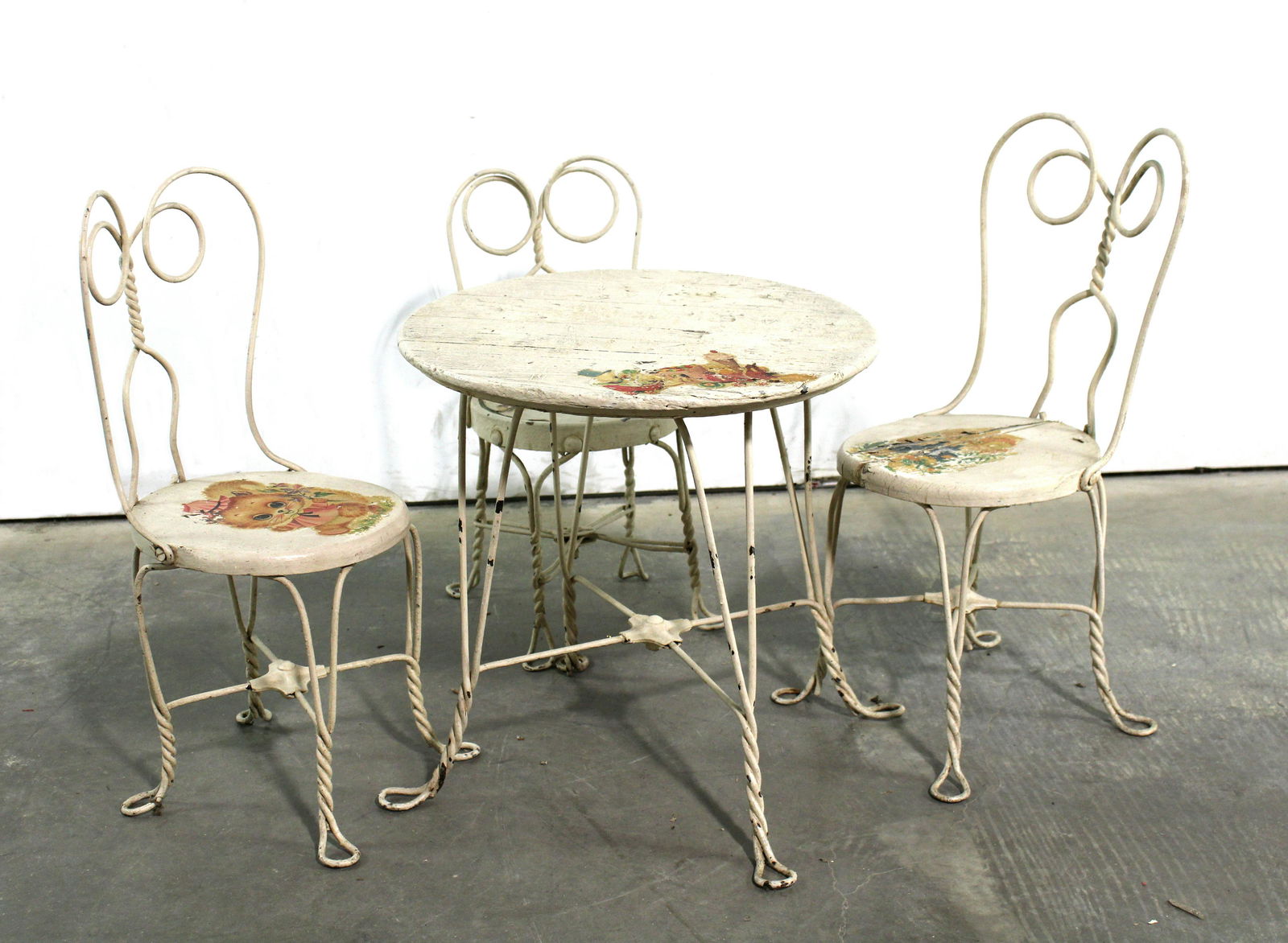 Child's Ice Cream Parlor Table and Chairs (1 of 2)