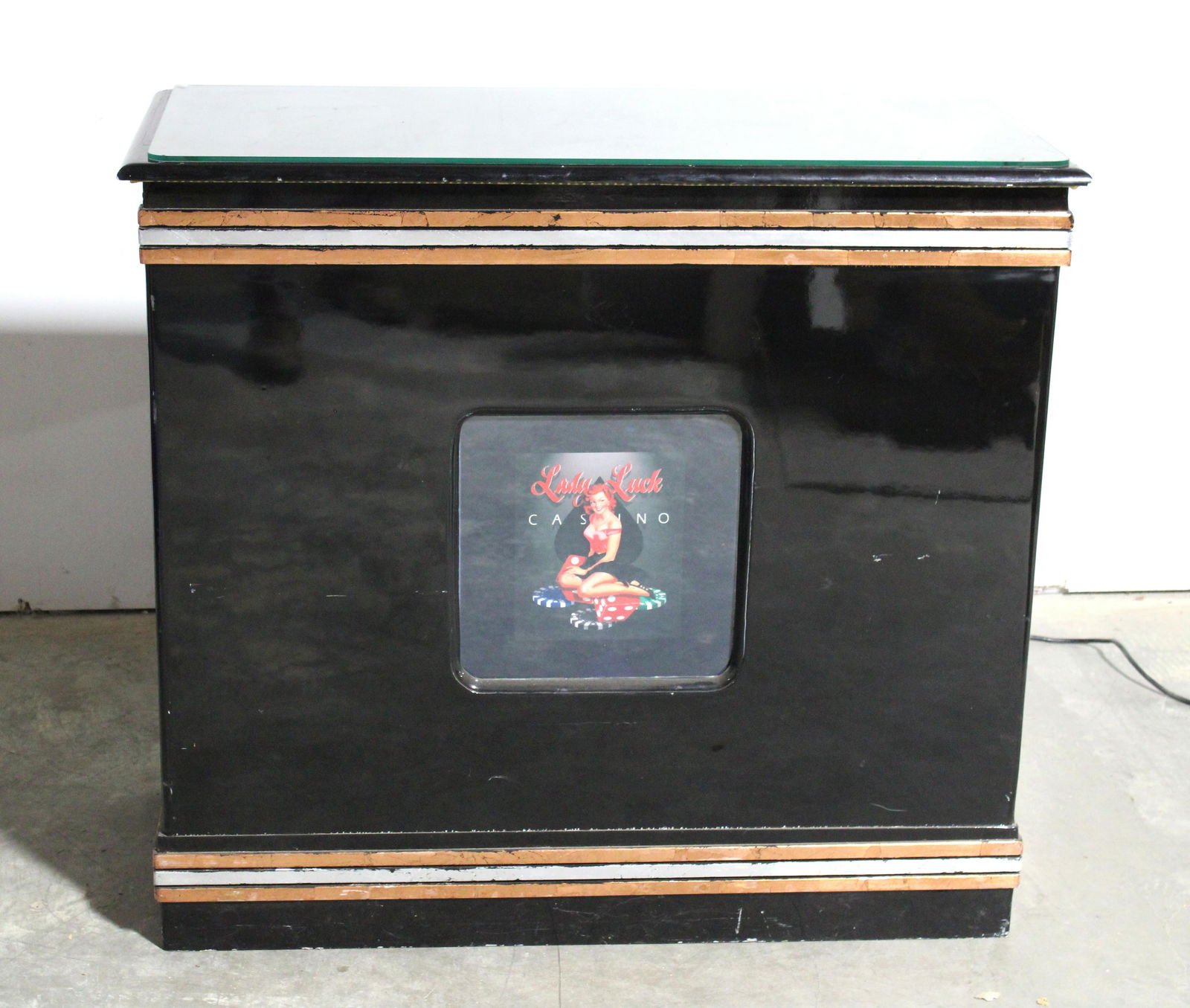 Lady Luck Slot Machine Stand (1 of 3)