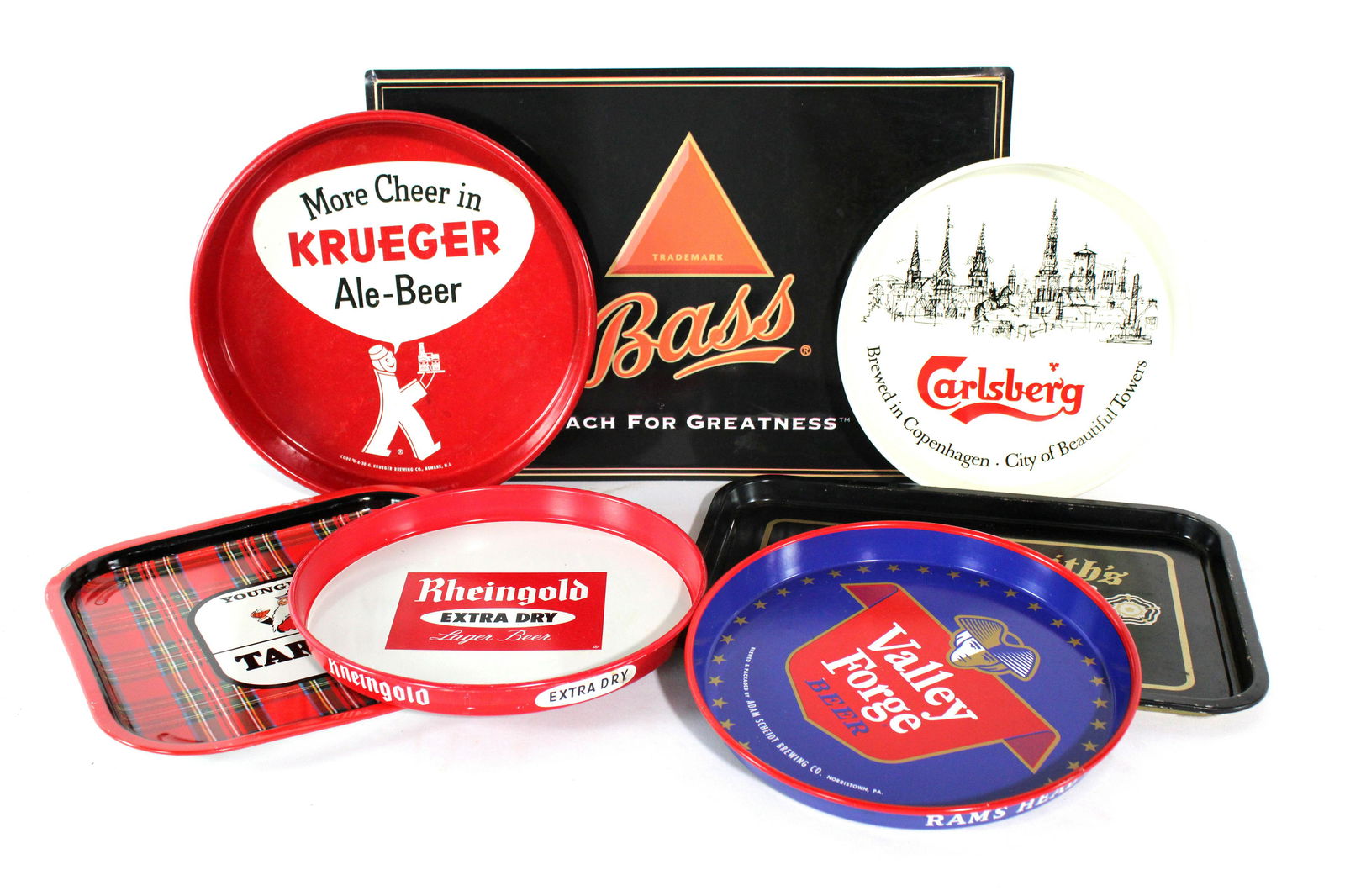 Beer Trays incl. Krueger and Bass Tin Sign: Beer Trays incl. Krueger and Bass Tin Sign. In-house shipping available. Dimensions of sign: 14 x 21
