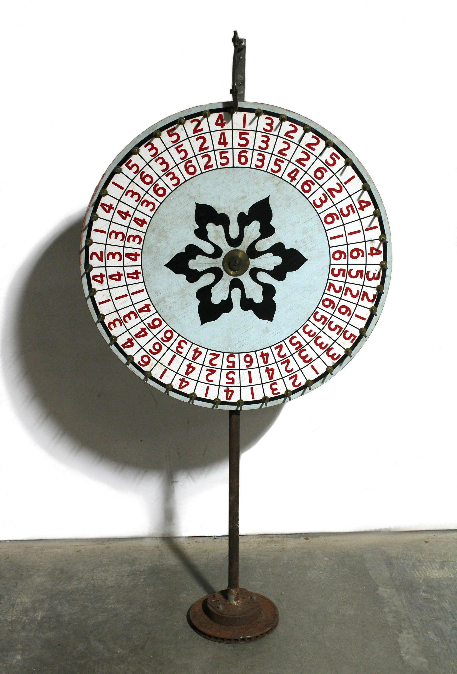 Carnival Gambling Wheel (1 of 2)