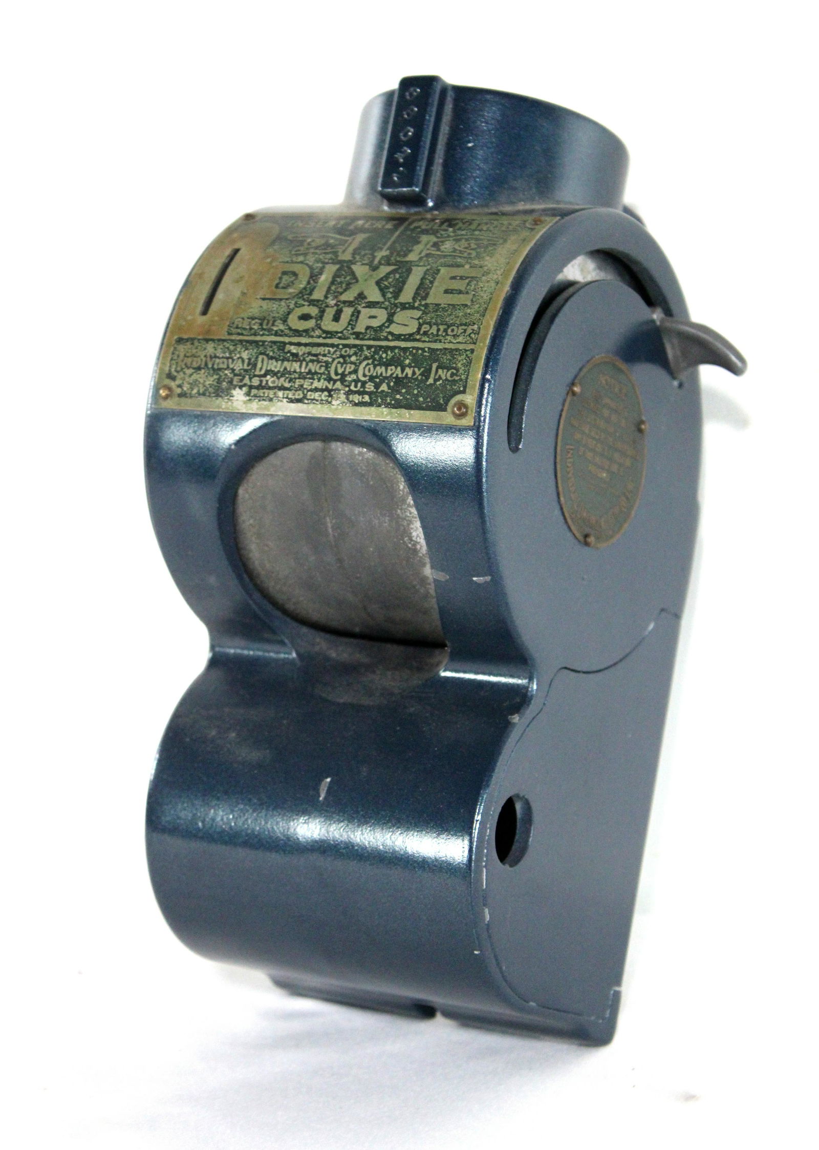 Dixie Cup Wall Vendor (1 of 3)