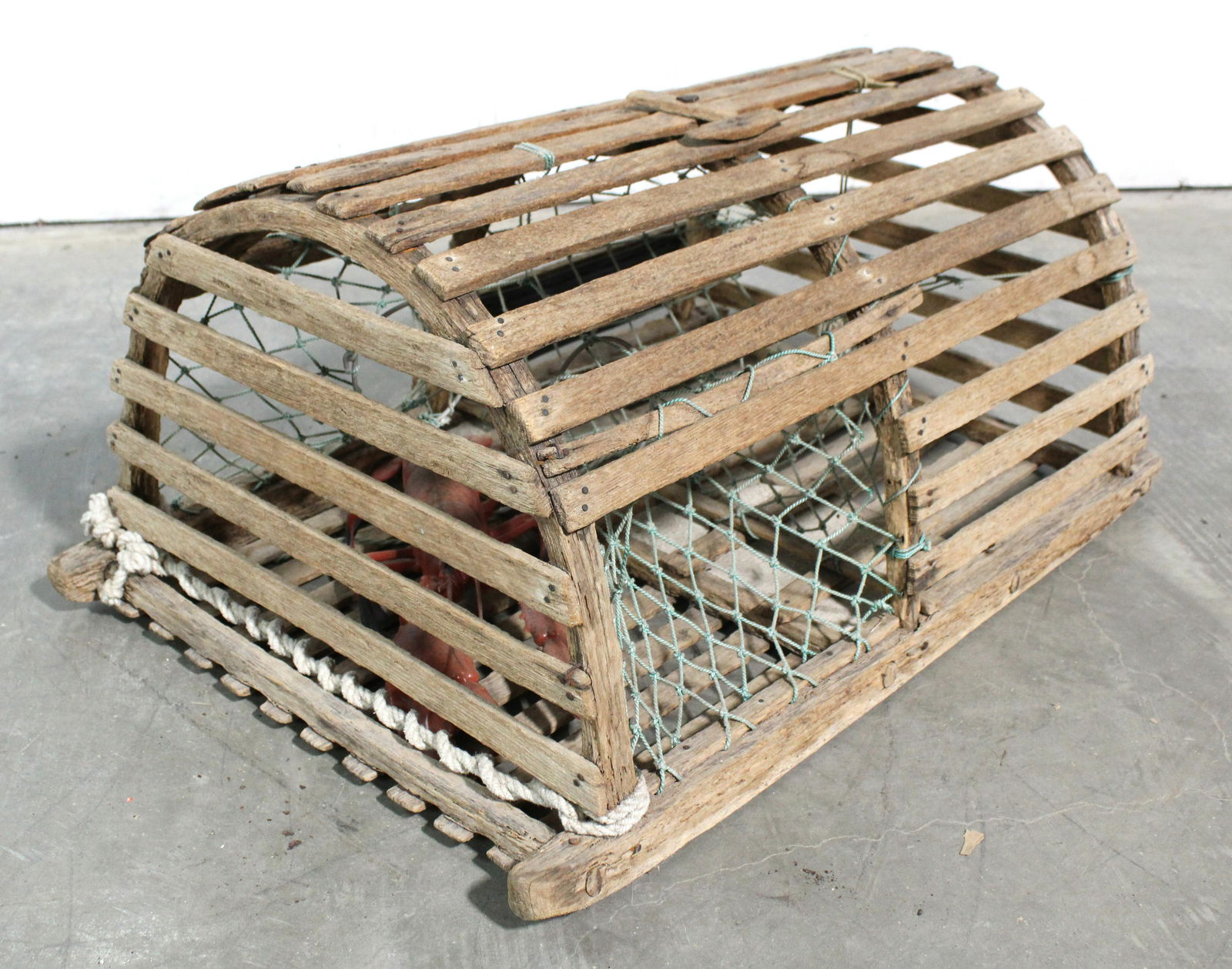 Vintage Lobster Trap / Crate (1 of 2)