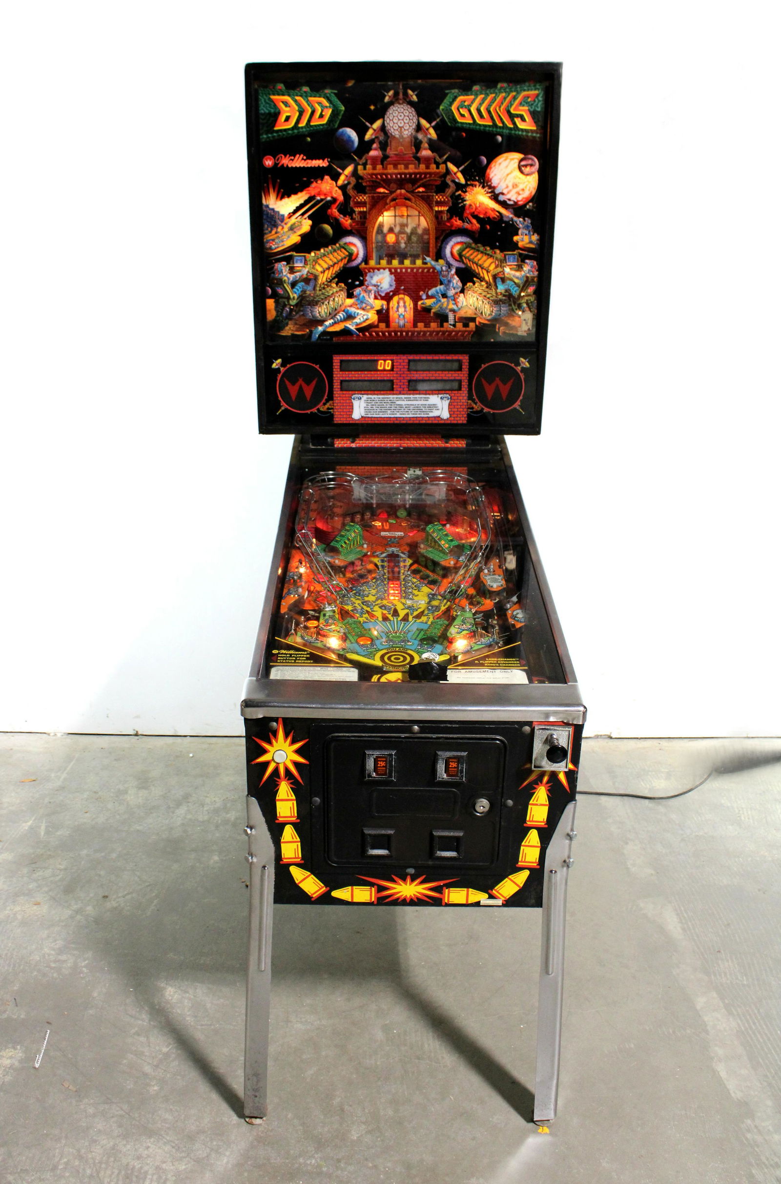 Williams Big Guns Pinball Machine (1 of 9)