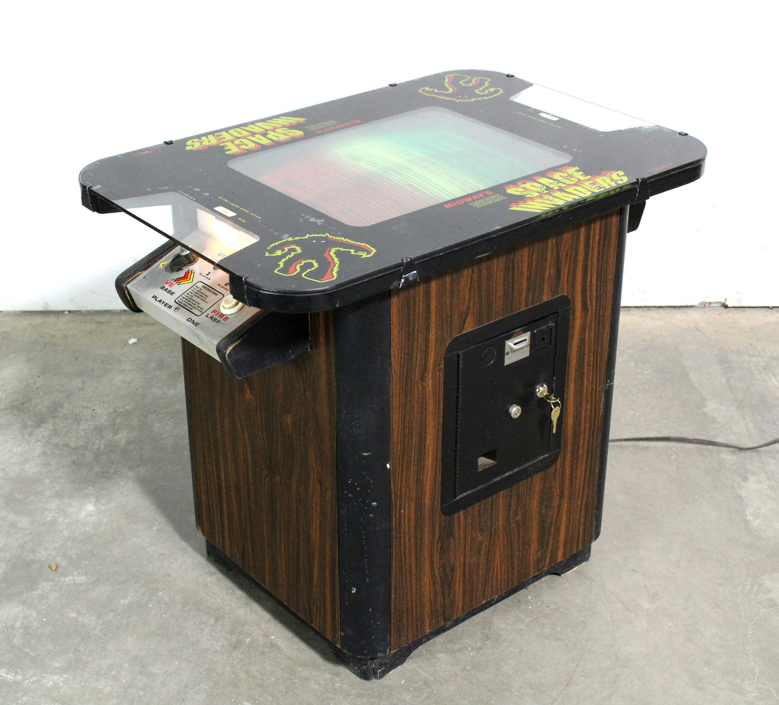 Space Invaders Cocktail Arcade (1 of 4)