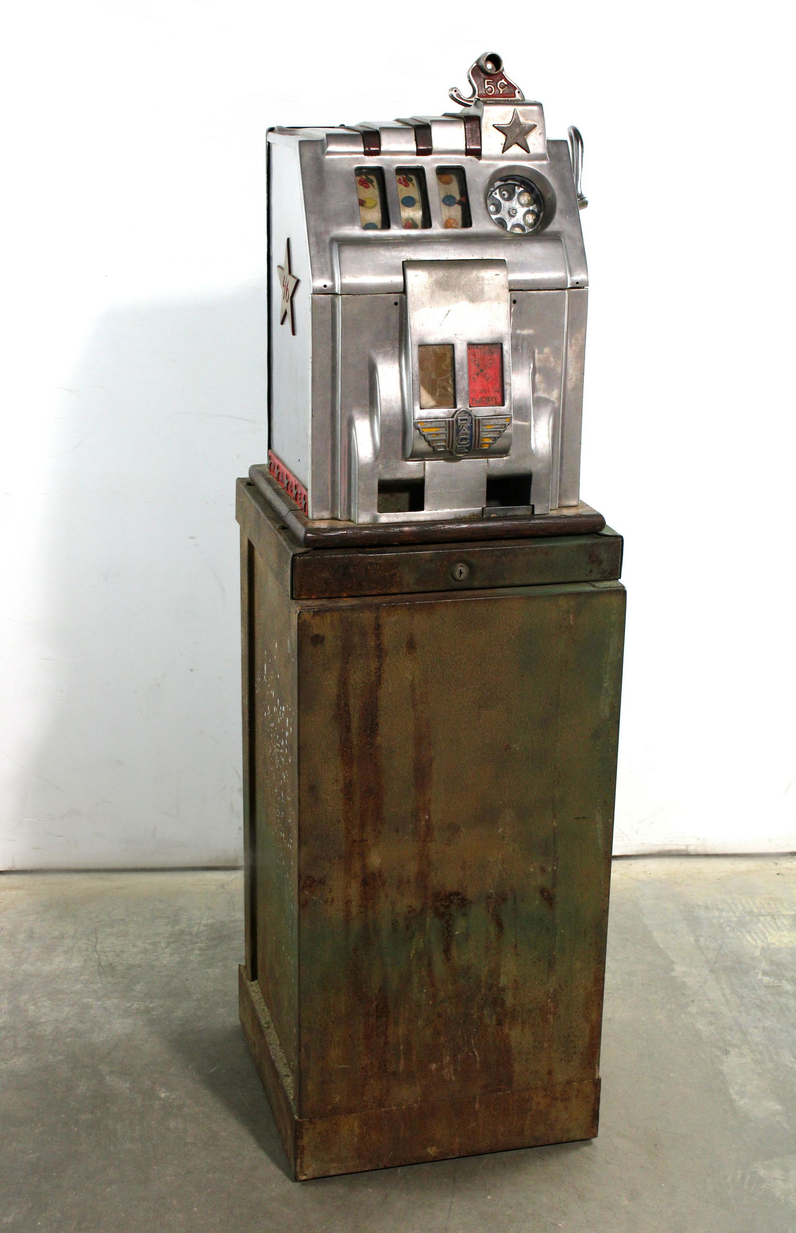 Pace Slot Machine with 3FT Metal Stand (1 of 4)