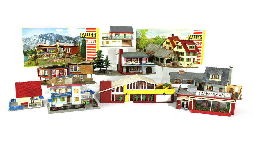 Faller and Other HO Scale Houses, Total of 10 (0137) on Jan 05, 2023