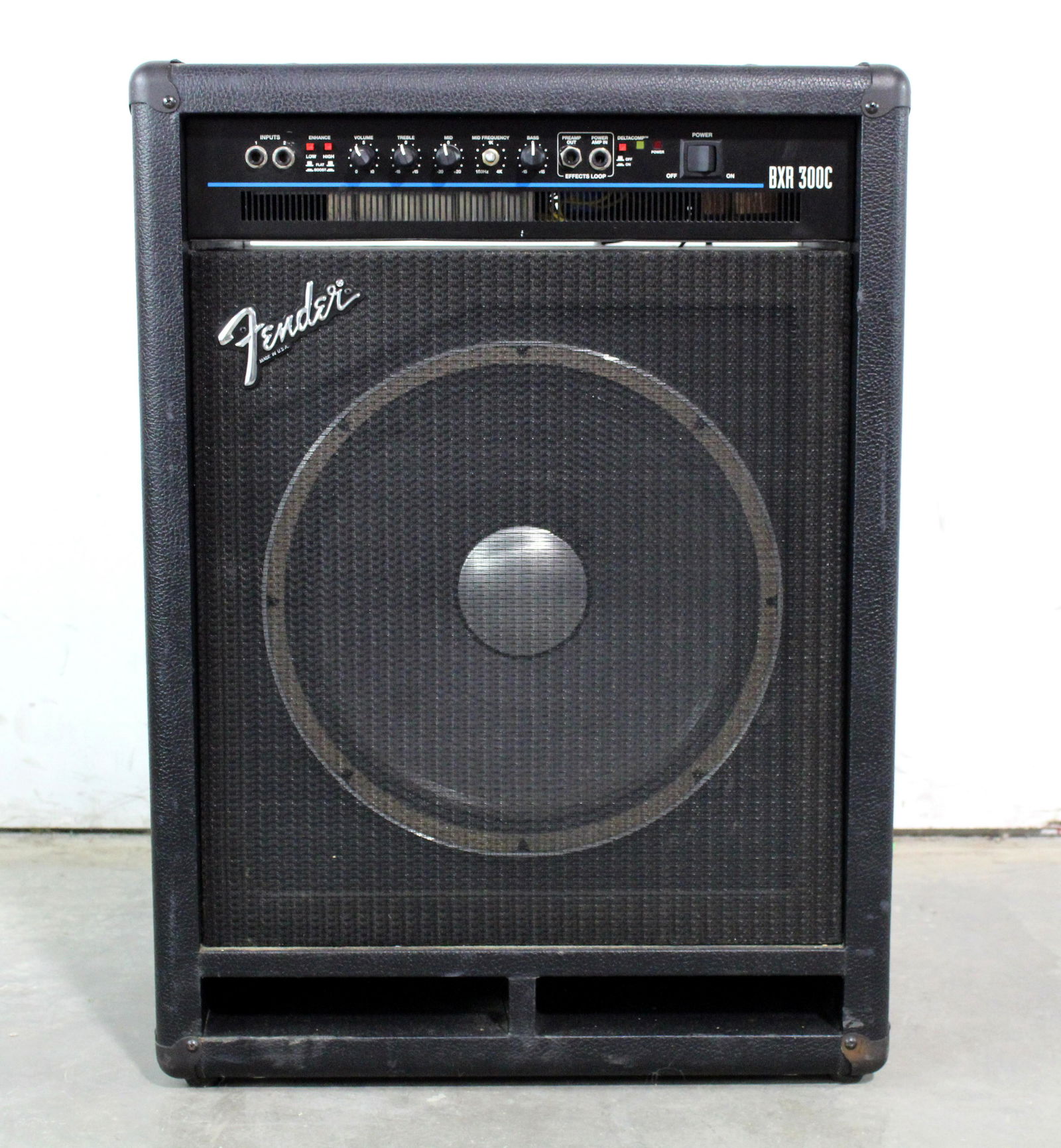 Fender BXR300C Bass Amplifier (1 of 3)