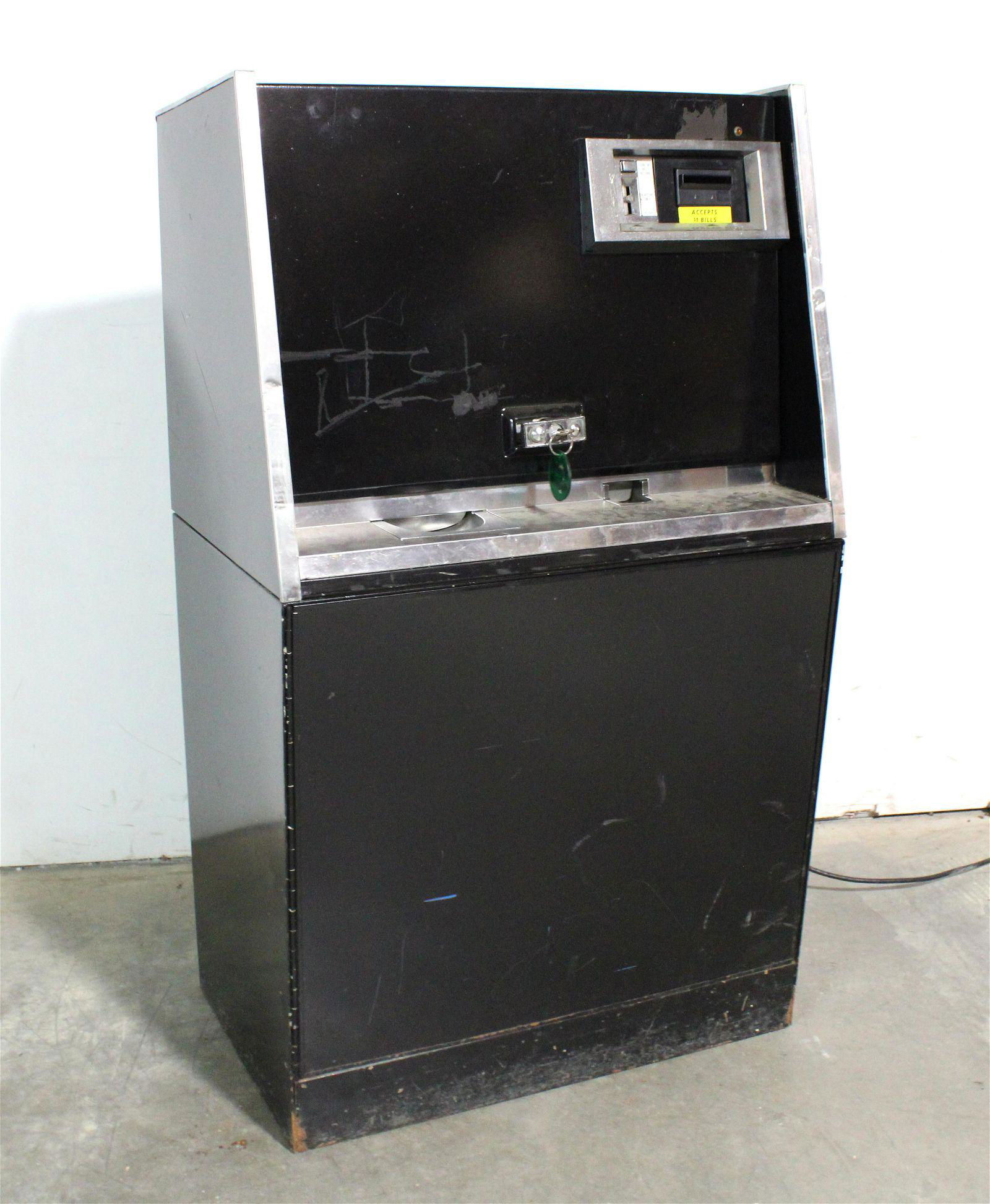 Rowe Change Machine (1 of 3)