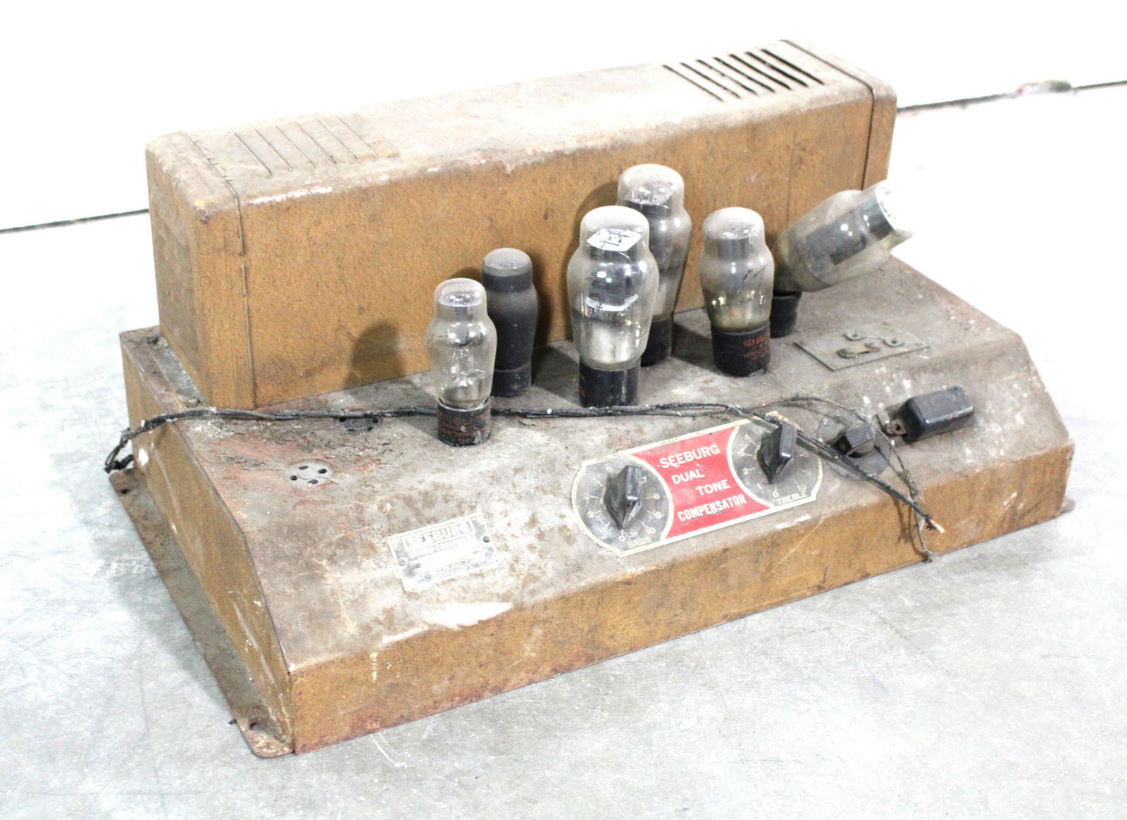 Seeburg Jukebox Amplifier, 1930s or 40s (0356) on Jan 05, 2023 Jaybird Auctions in MD