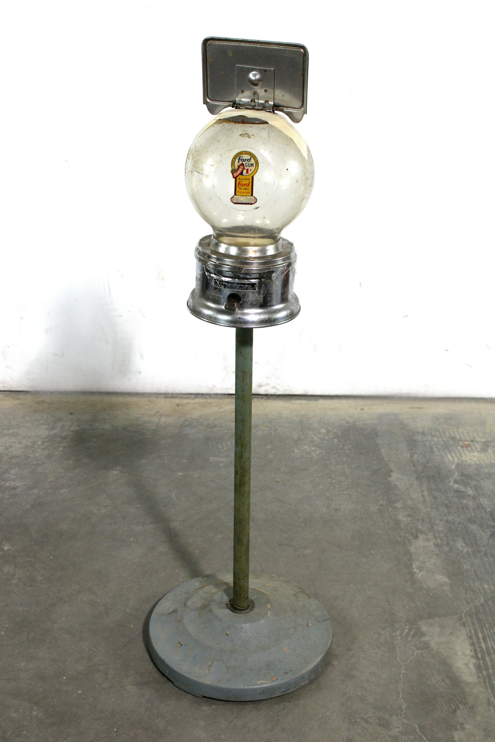 Ford Gumball on Stand (1 of 2)