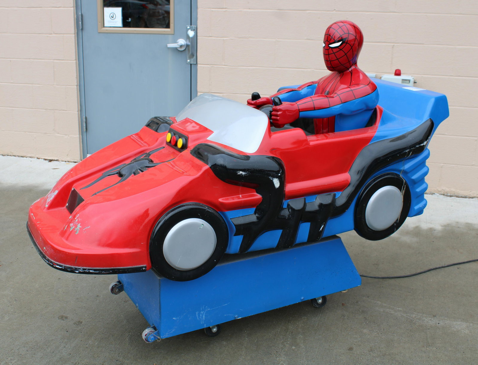 Spiderman Coin Operated Kiddie Ride: Spiderman Coin Operated Kiddie Ride. Not working. This item requires third party shipping or pickup arrangements to be made. 45 x 32 x 66