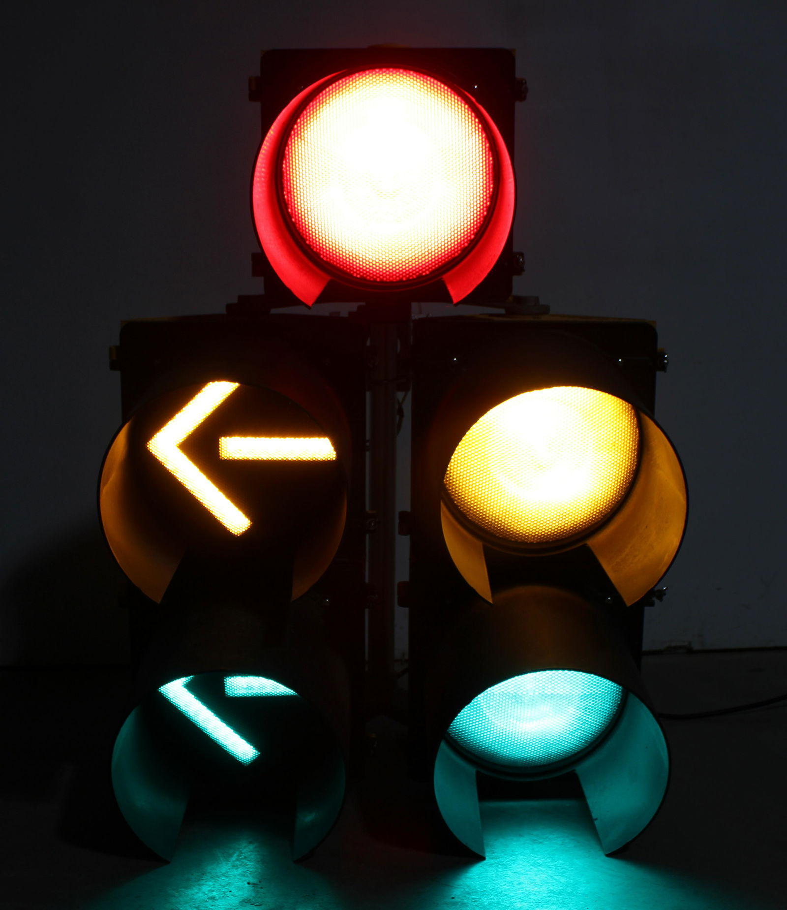 Large Stop Light / Traffic Light (1 of 3)